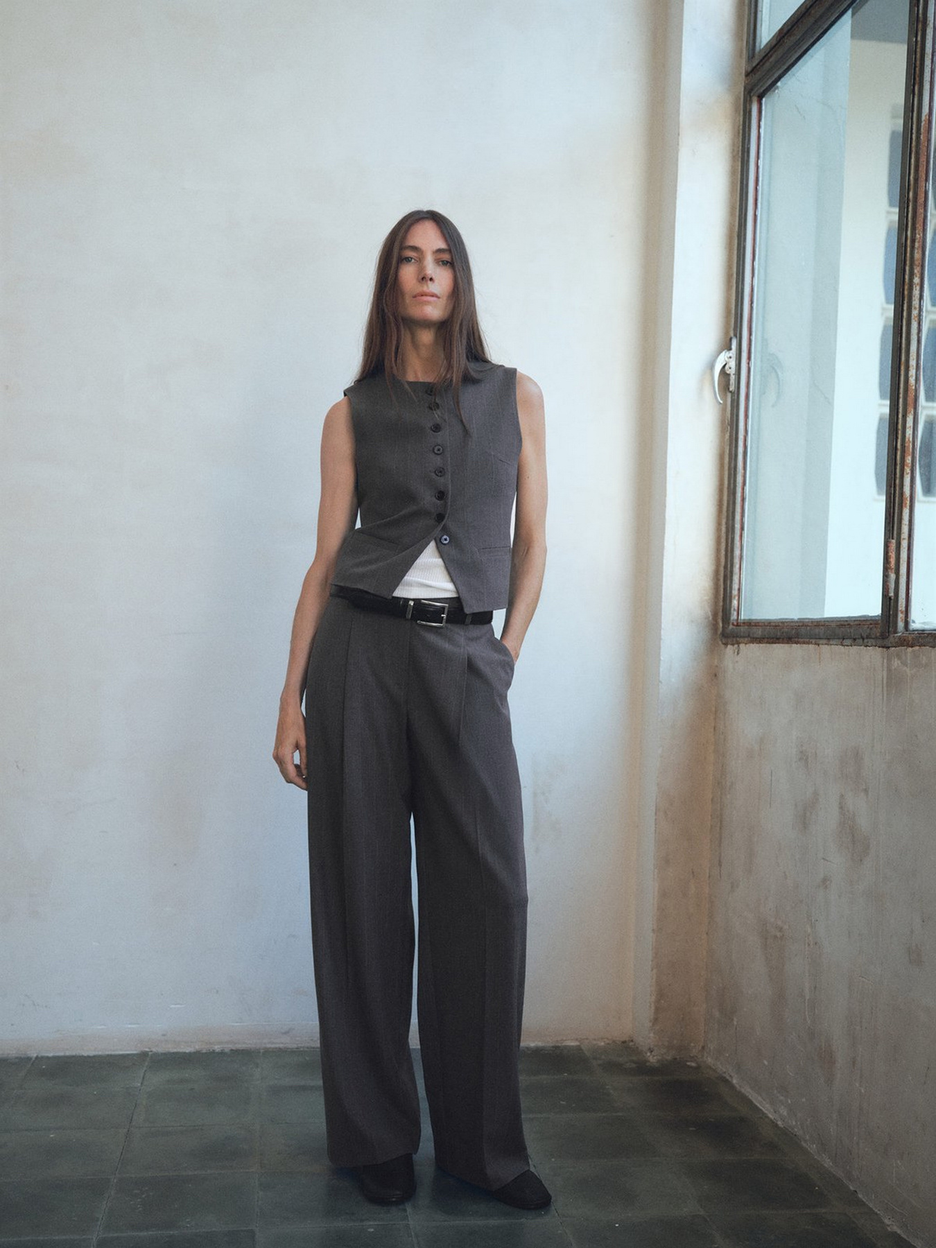 Класичний жилет MANGO модель 17986349_92 Фото