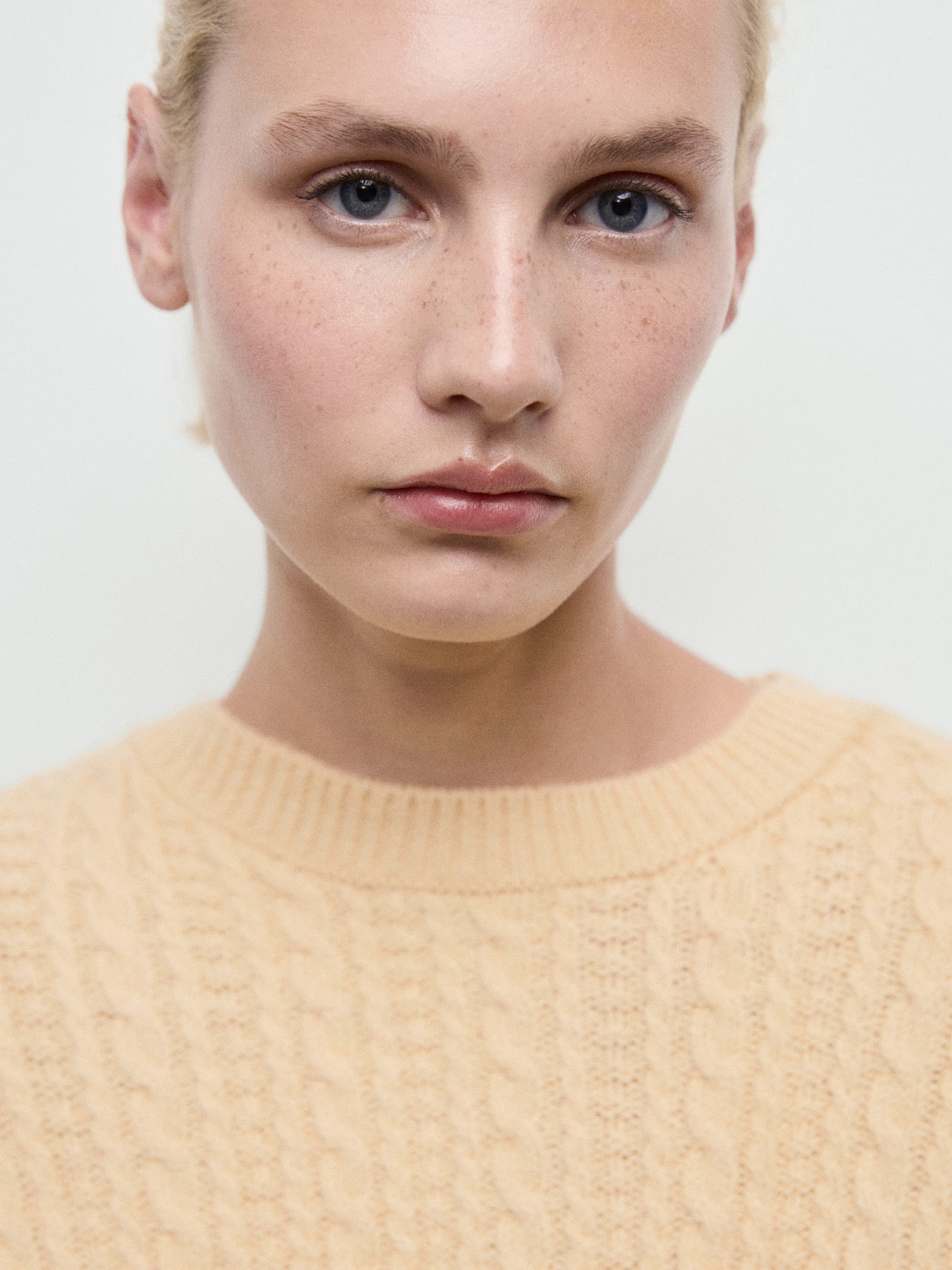 Джемпер MANGO модель 17005843_11 Джемпер MANGO модель 17005843_11 Фото