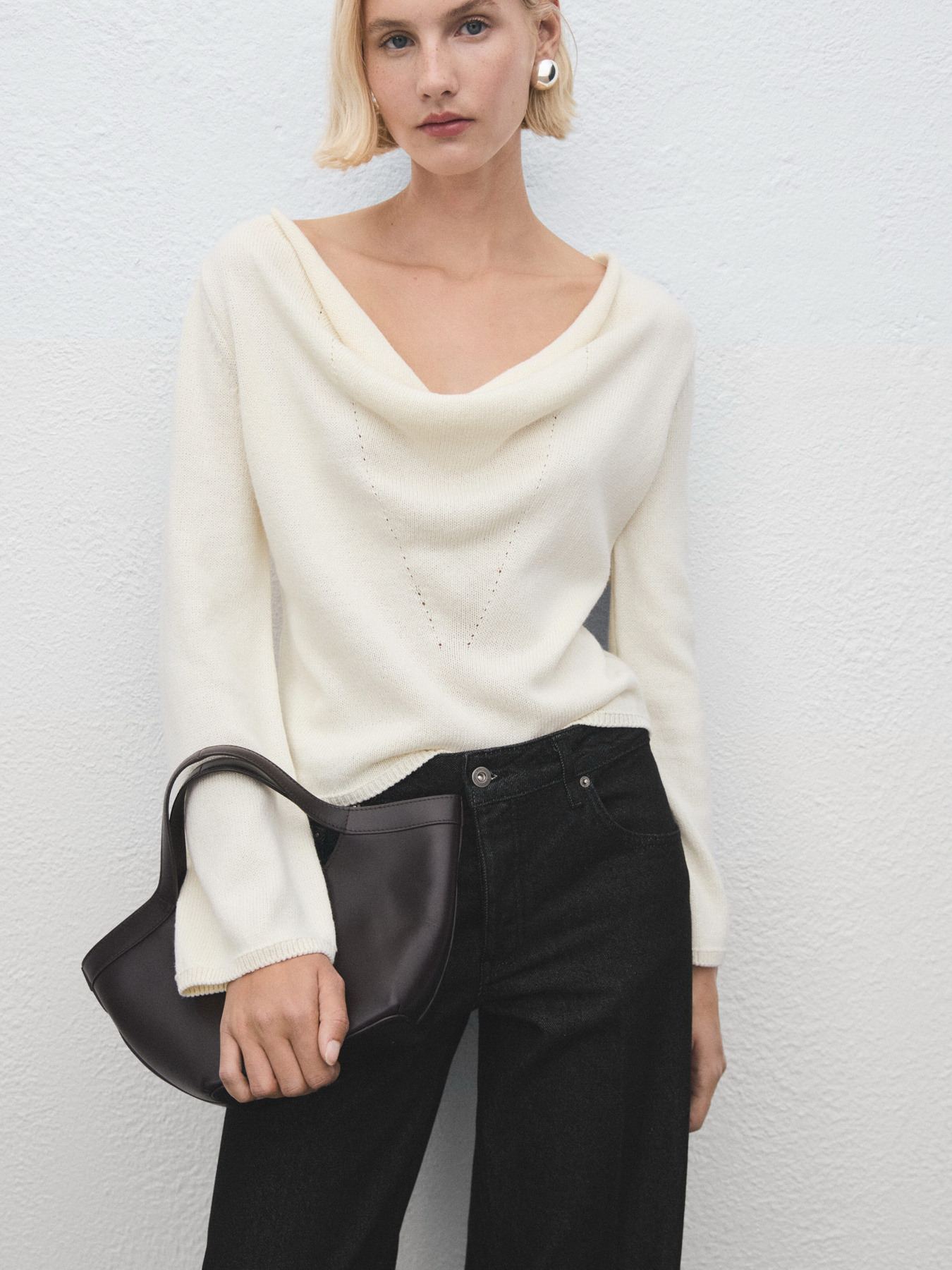 Расклешенные джинсы MANGO модель 17046744_99 Фото