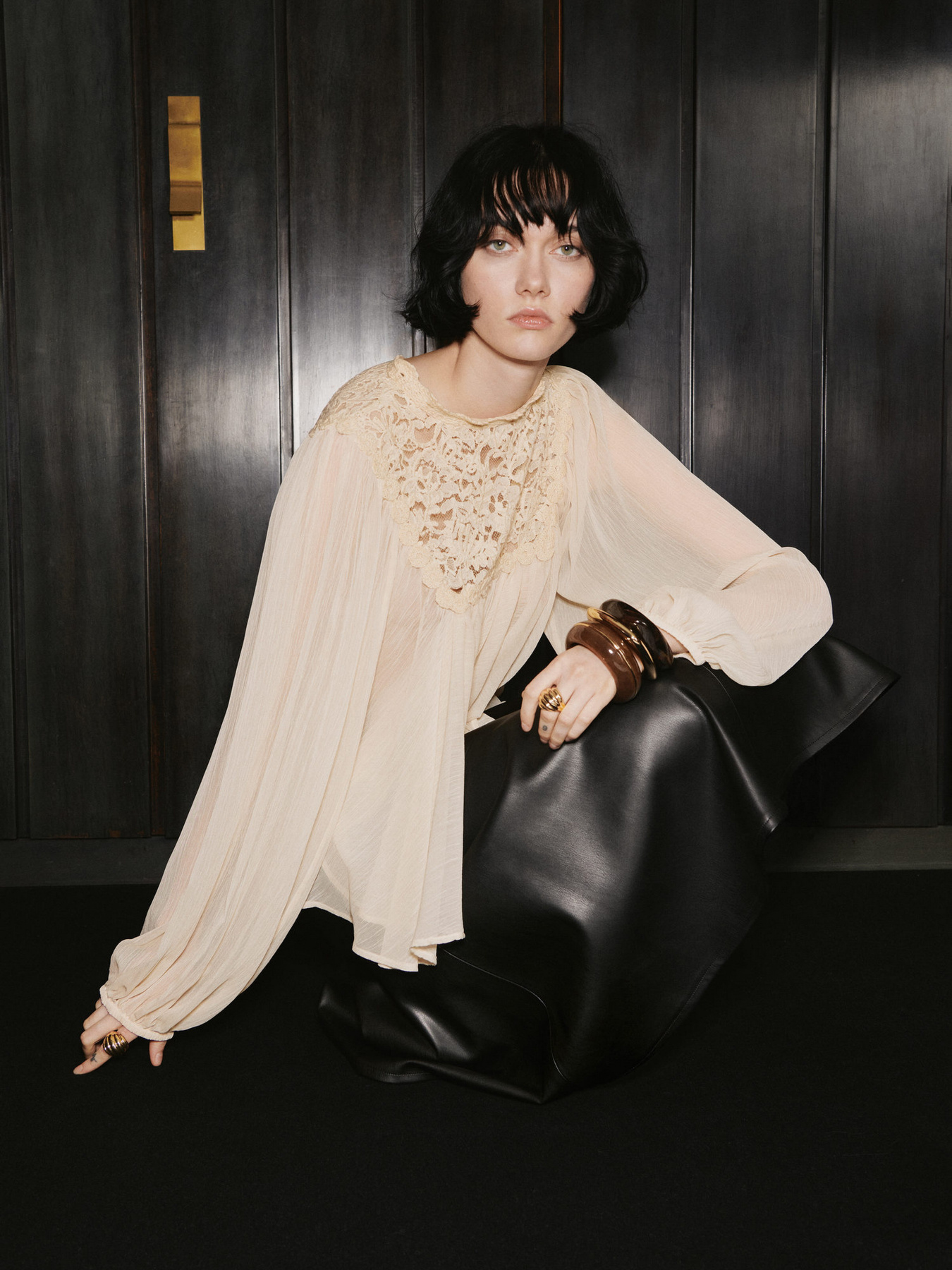 Блуза MANGO модель 17045819_5 Блуза MANGO модель 17045819_5 Фото