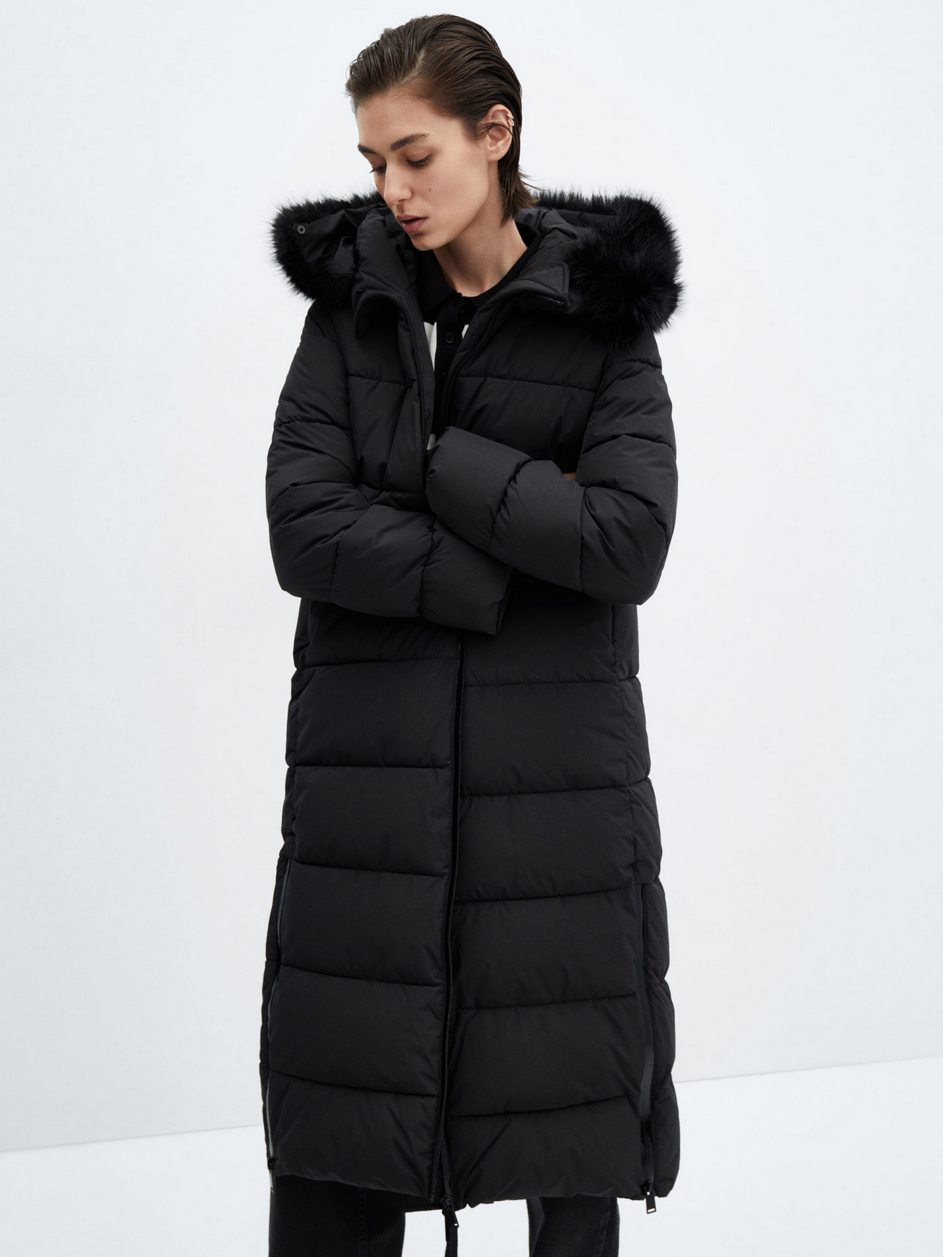 Зимова куртка MANGO Deluxy модель 67090646_99 Фото