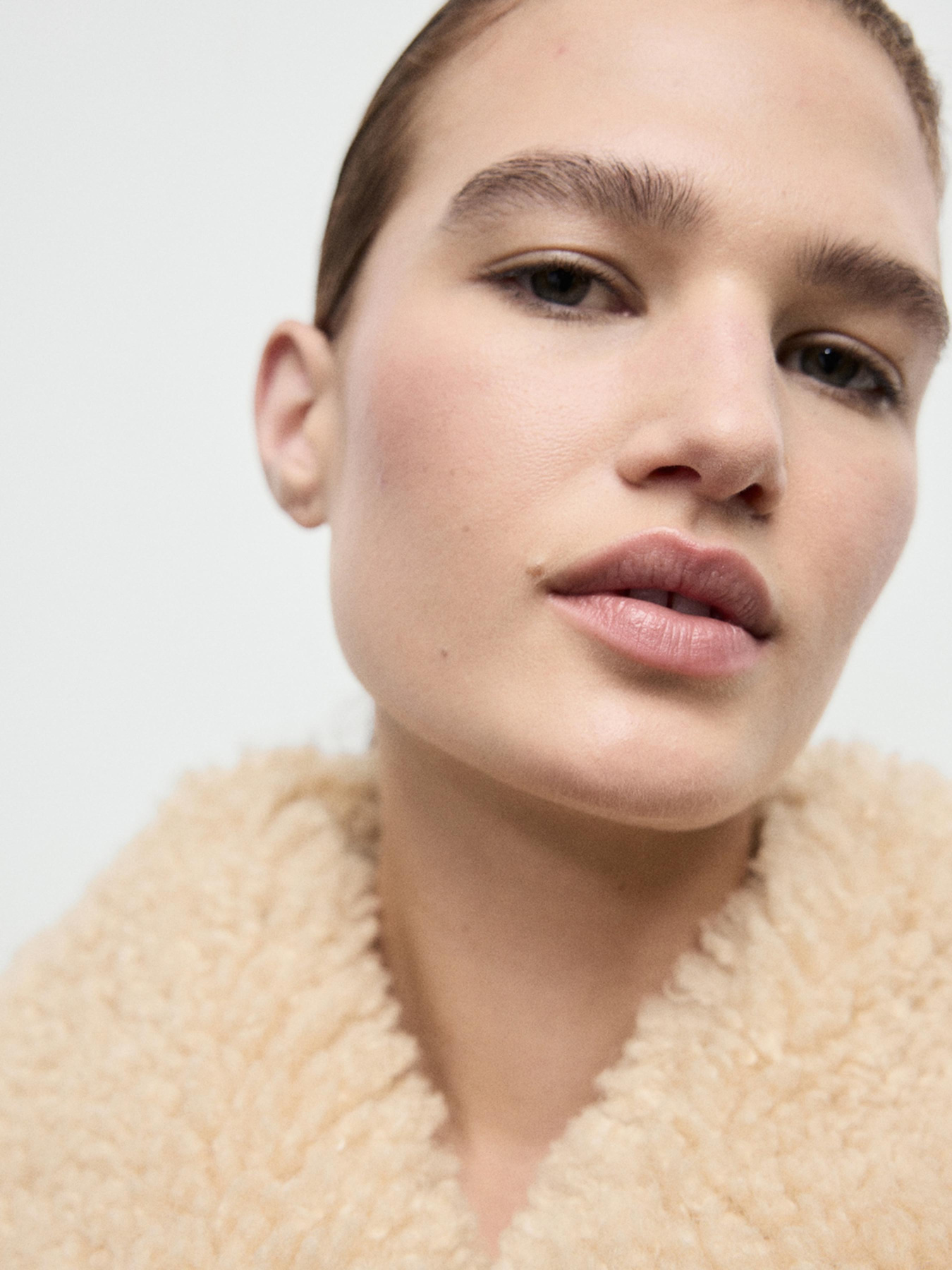 Дубленка MANGO модель 17057804_30 Дубленка MANGO модель 17057804_30 Фото