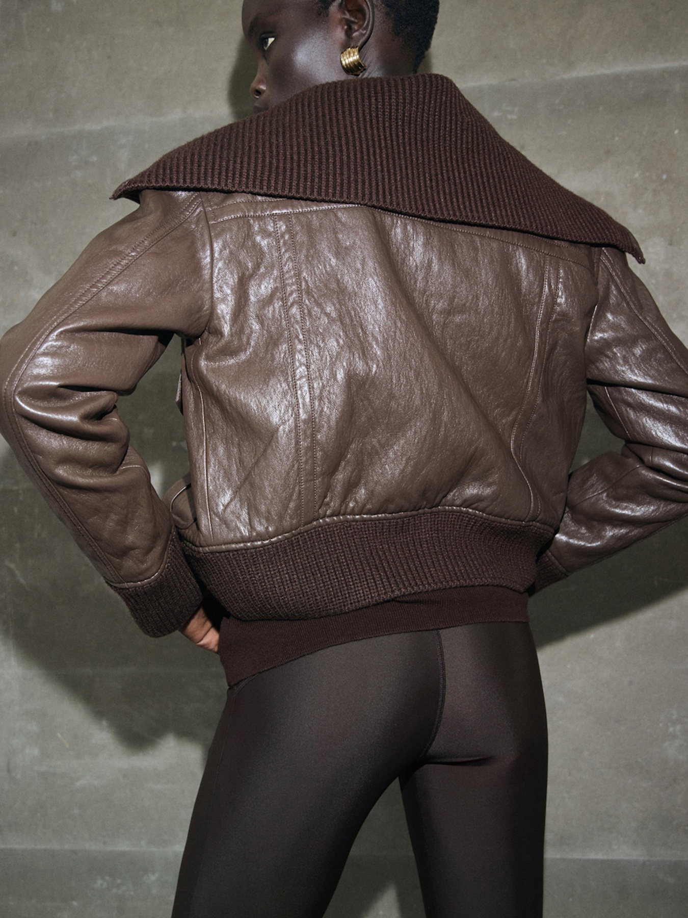 Шкіряна куртка MANGO модель 17097136_30 Фото