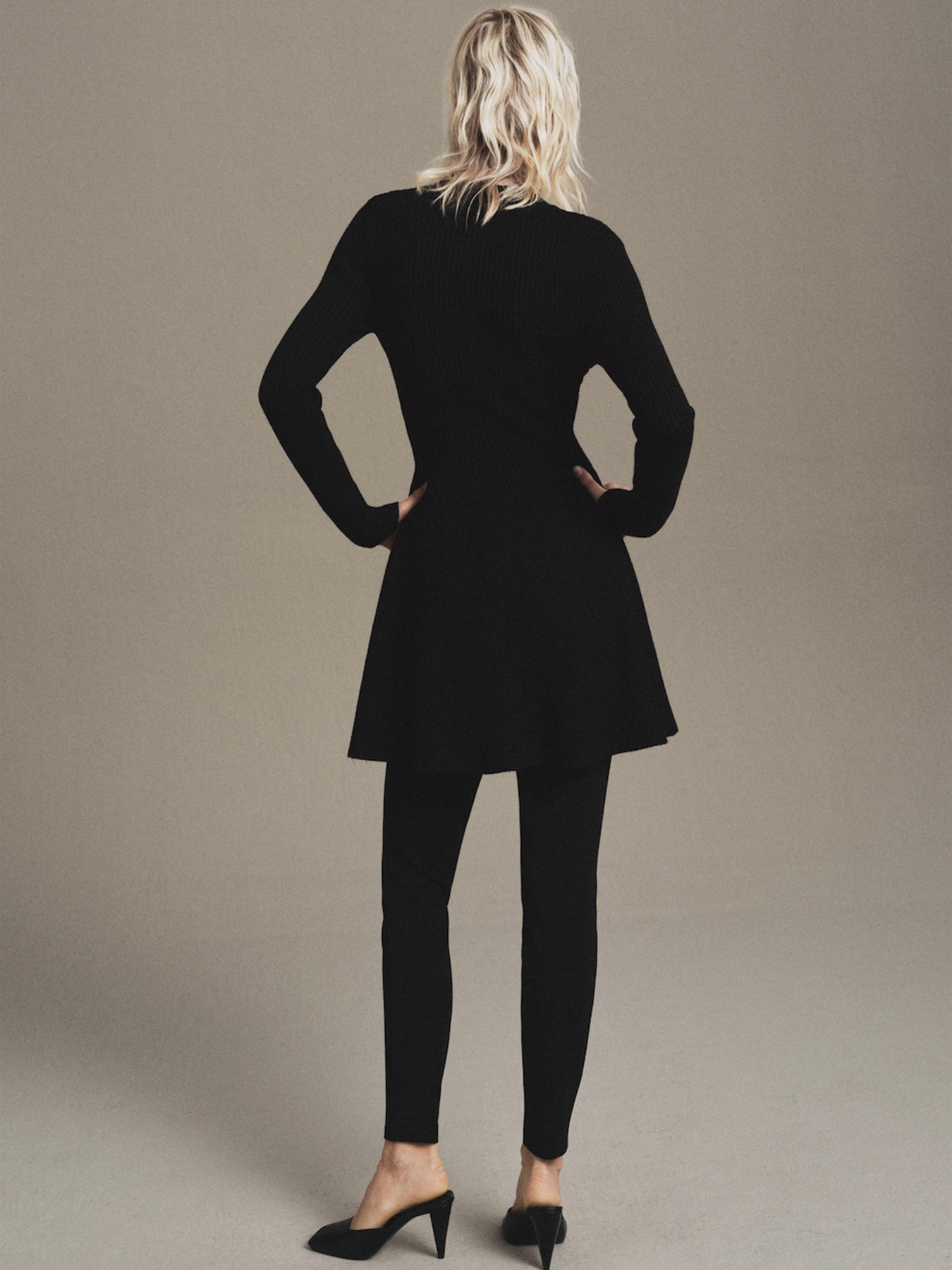 Сукня міні MANGO модель 17077779_99 Фото