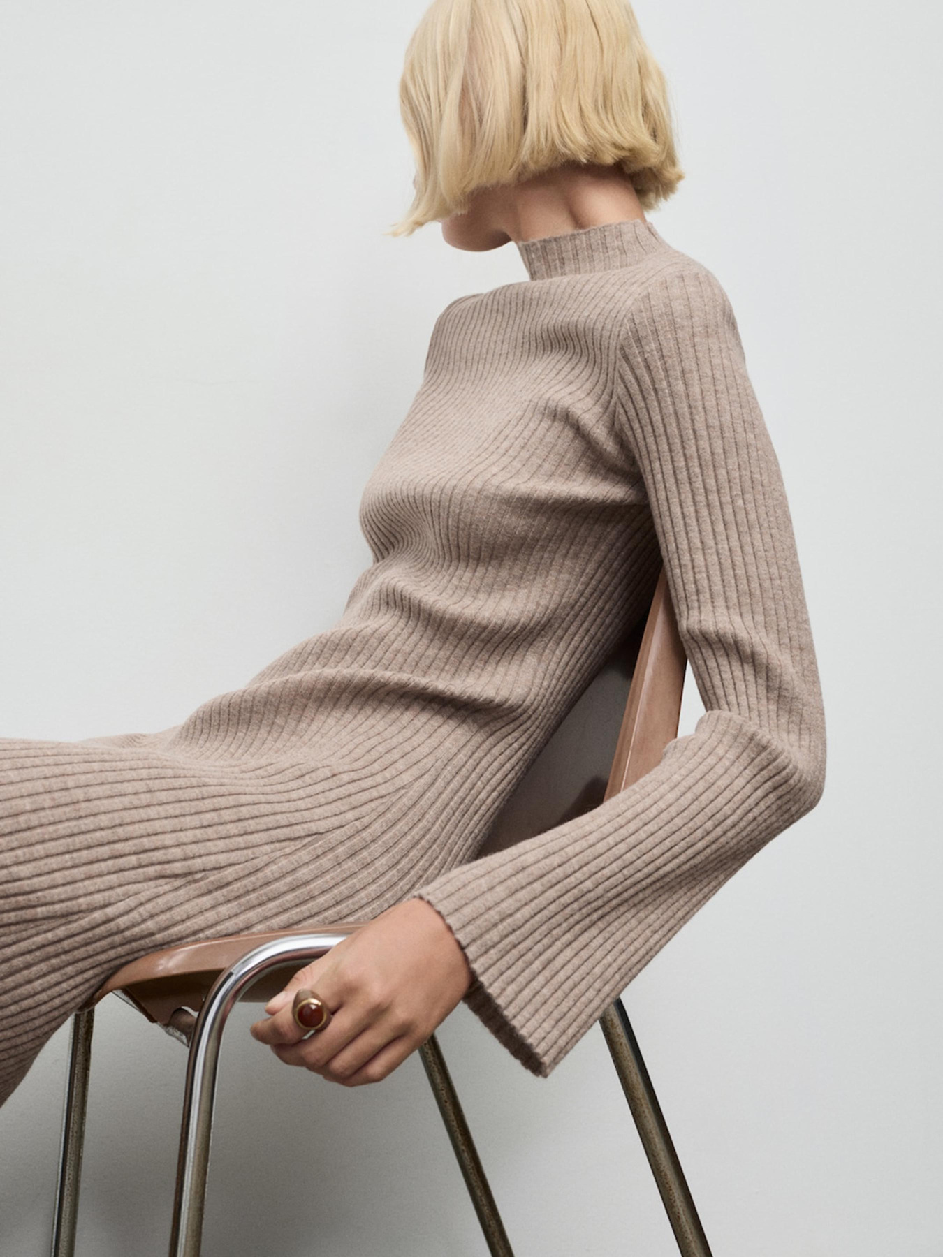 Платье миди MANGO модель 17067801_9 Фото