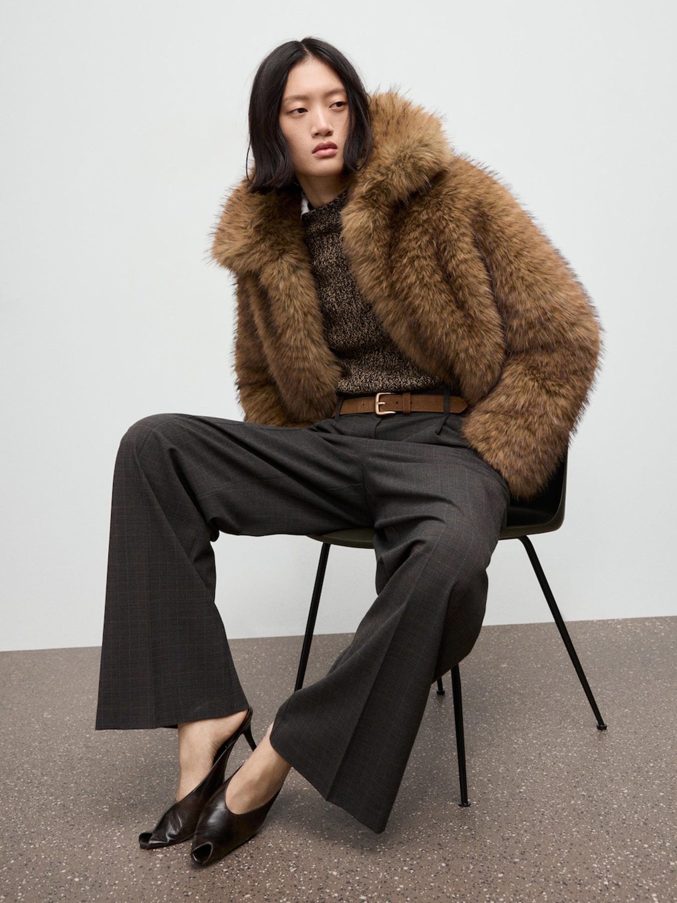 Брюки классические MANGO модель 17087792_30 Фото