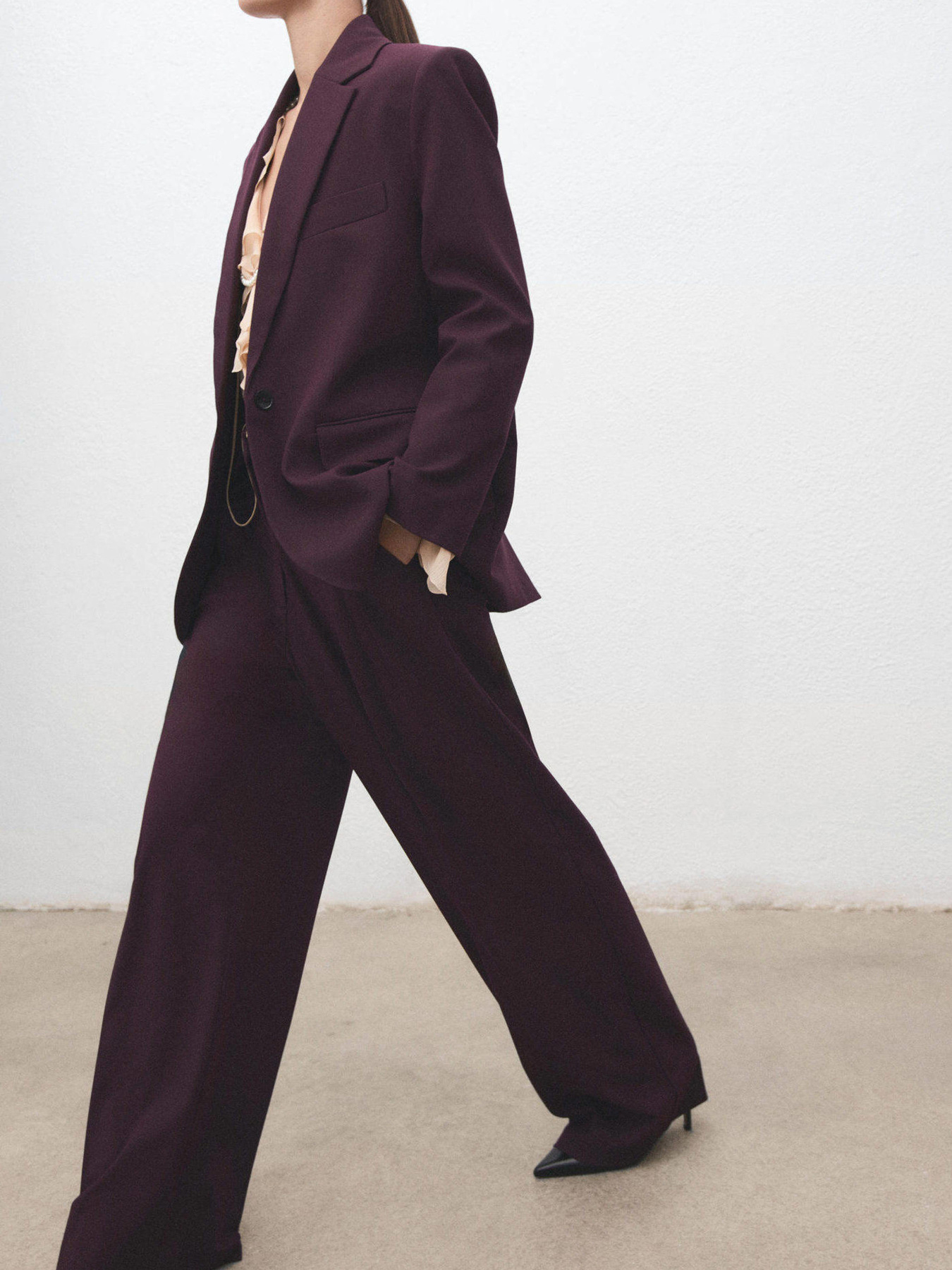 Класичні штани MANGO модель 17867895_76 Класичні штани MANGO модель 17867895_76 Фото