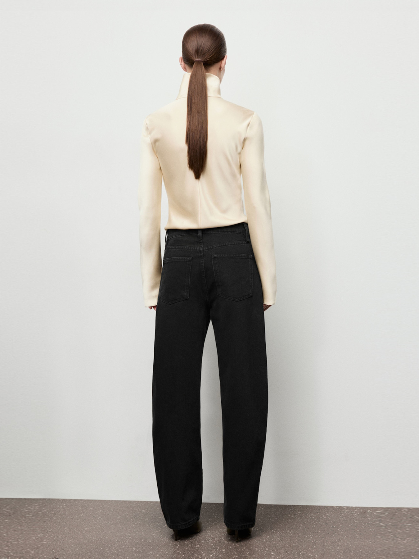 Джинси мом MANGO модель 17076361_TN Фото