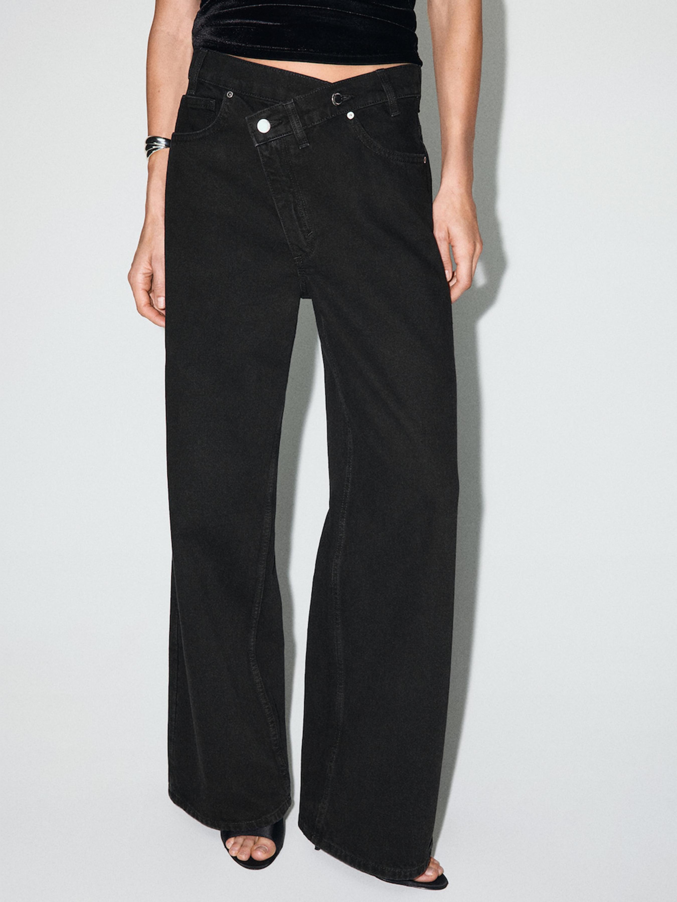 Широкі джинси MANGO модель 17078640_TN Фото