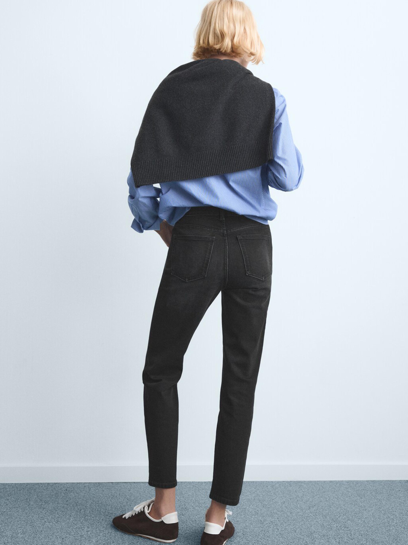 Завужені джинси MANGO модель 27011238_TN Фото