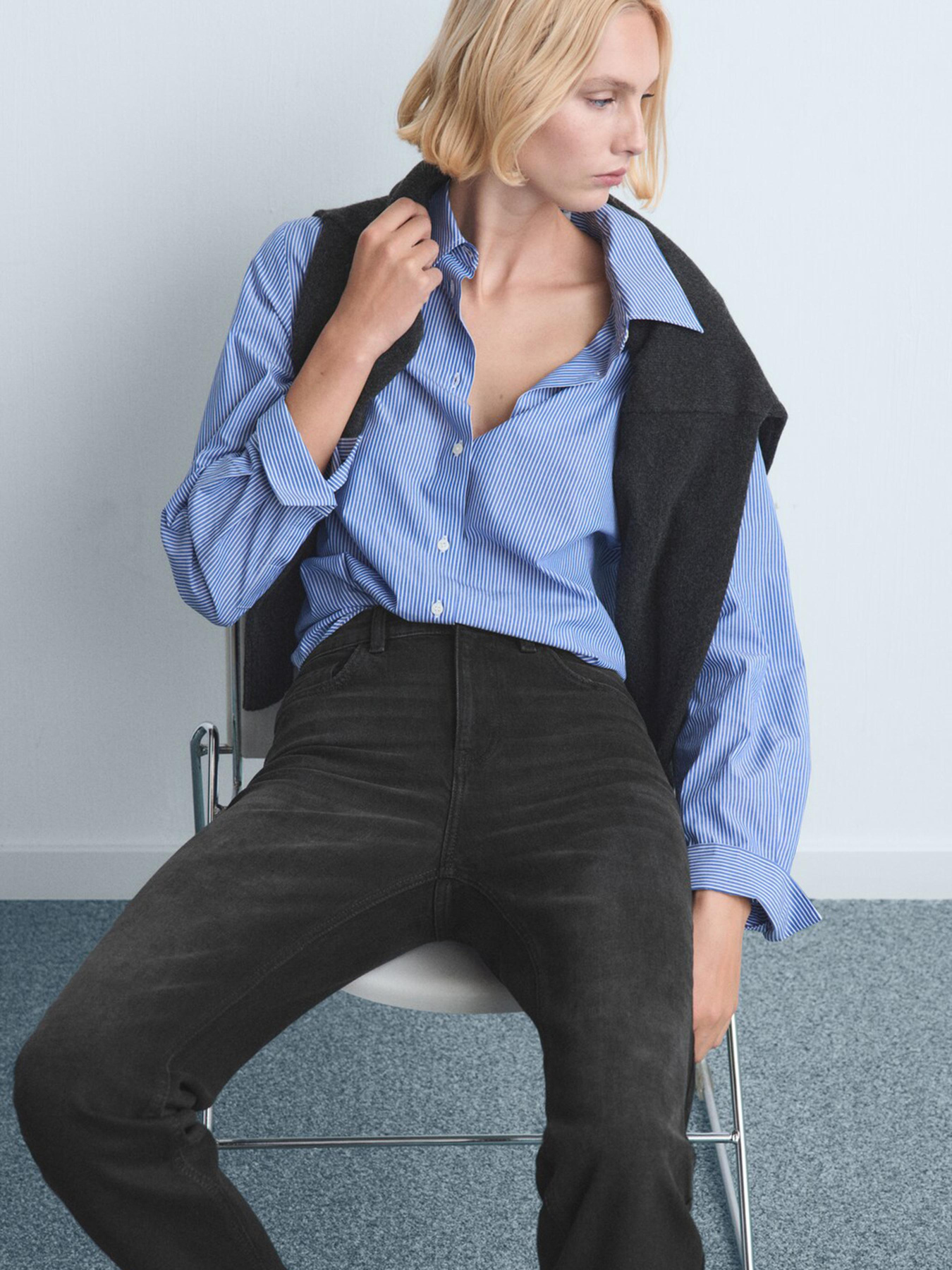 Завужені джинси MANGO модель 27011238_TN Фото