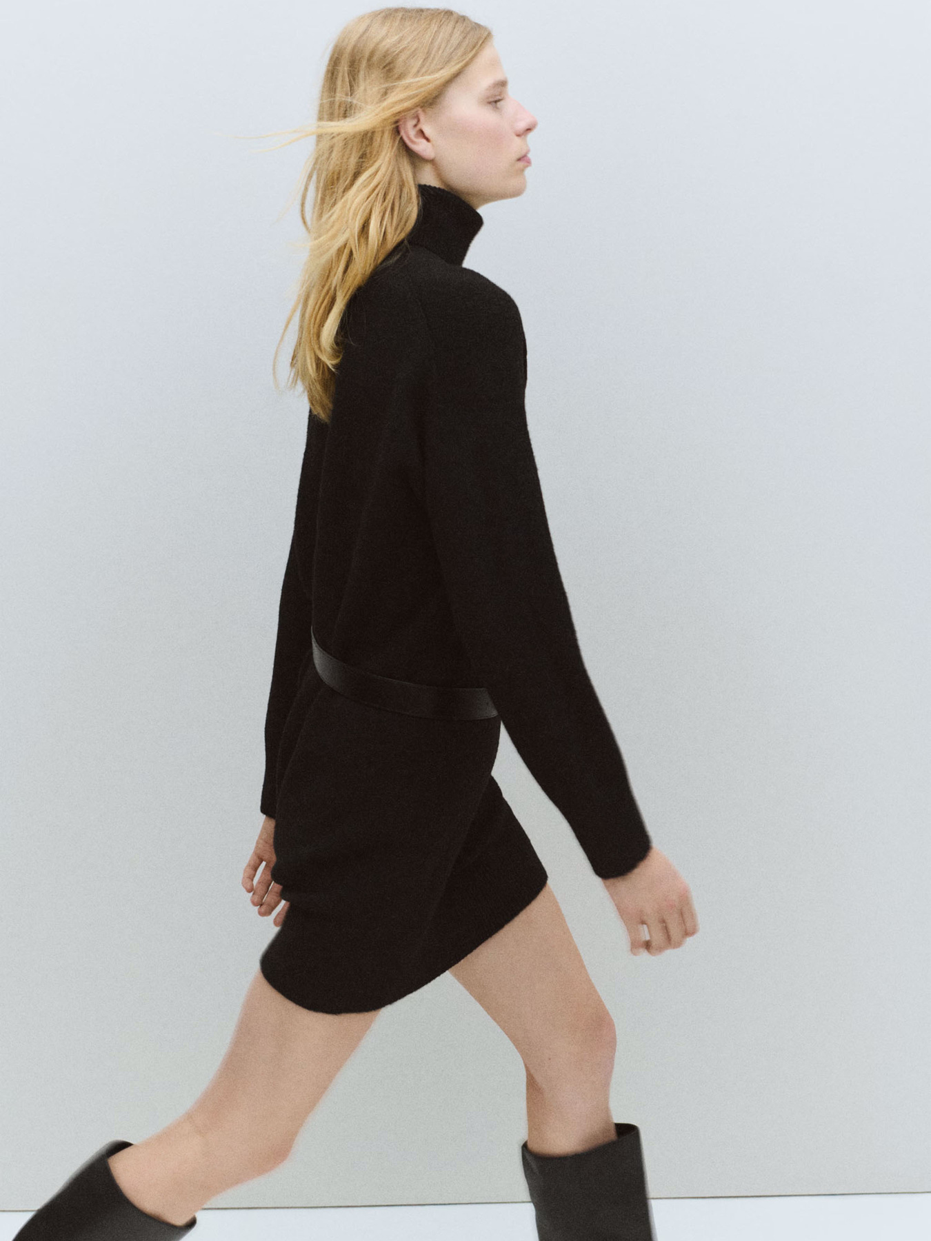 Платье мини MANGO модель 27081215_99 Фото