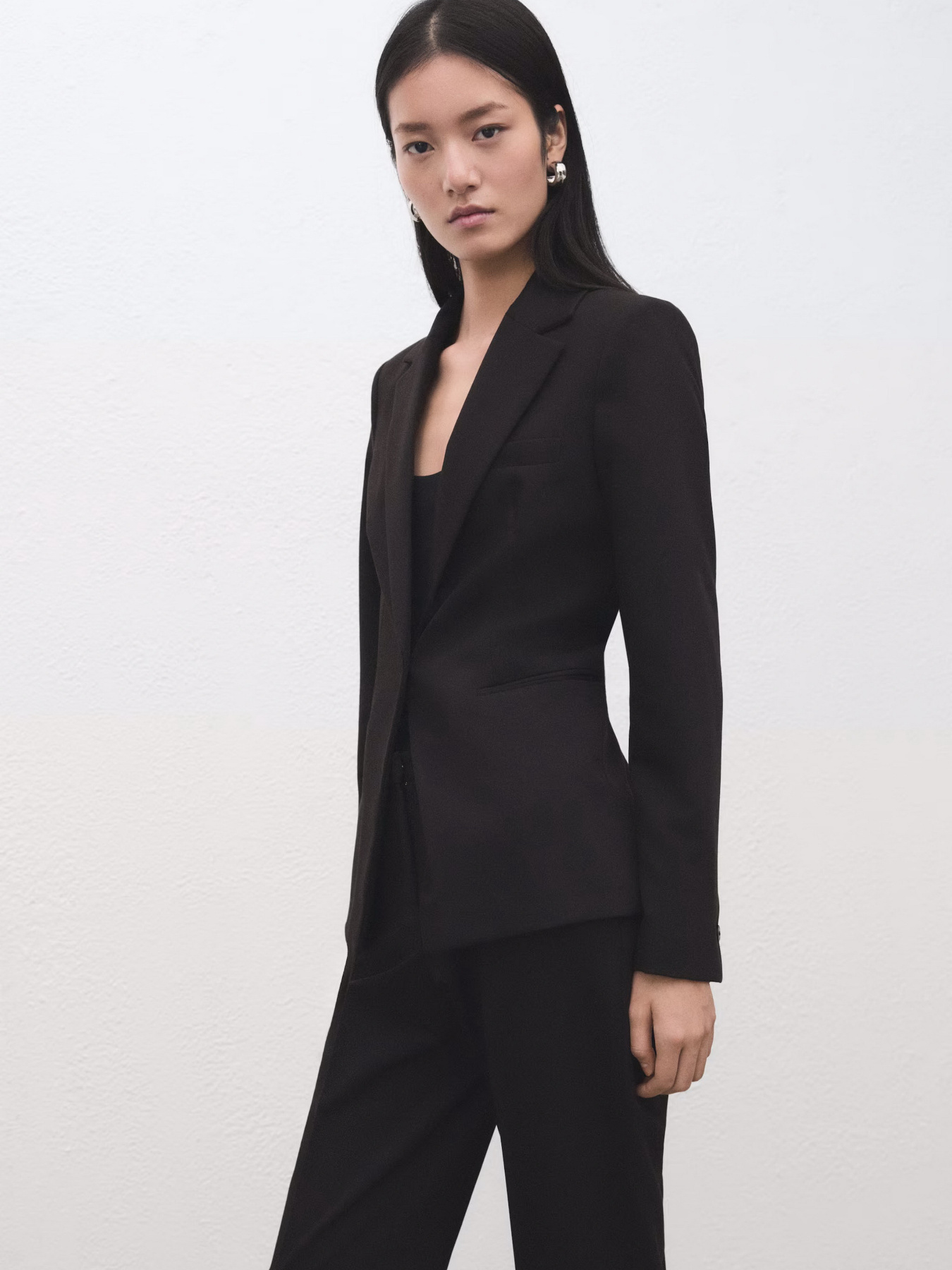 Классические штаны MANGO модель 27021297_99 Классические штаны MANGO модель 27021297_99 Фото