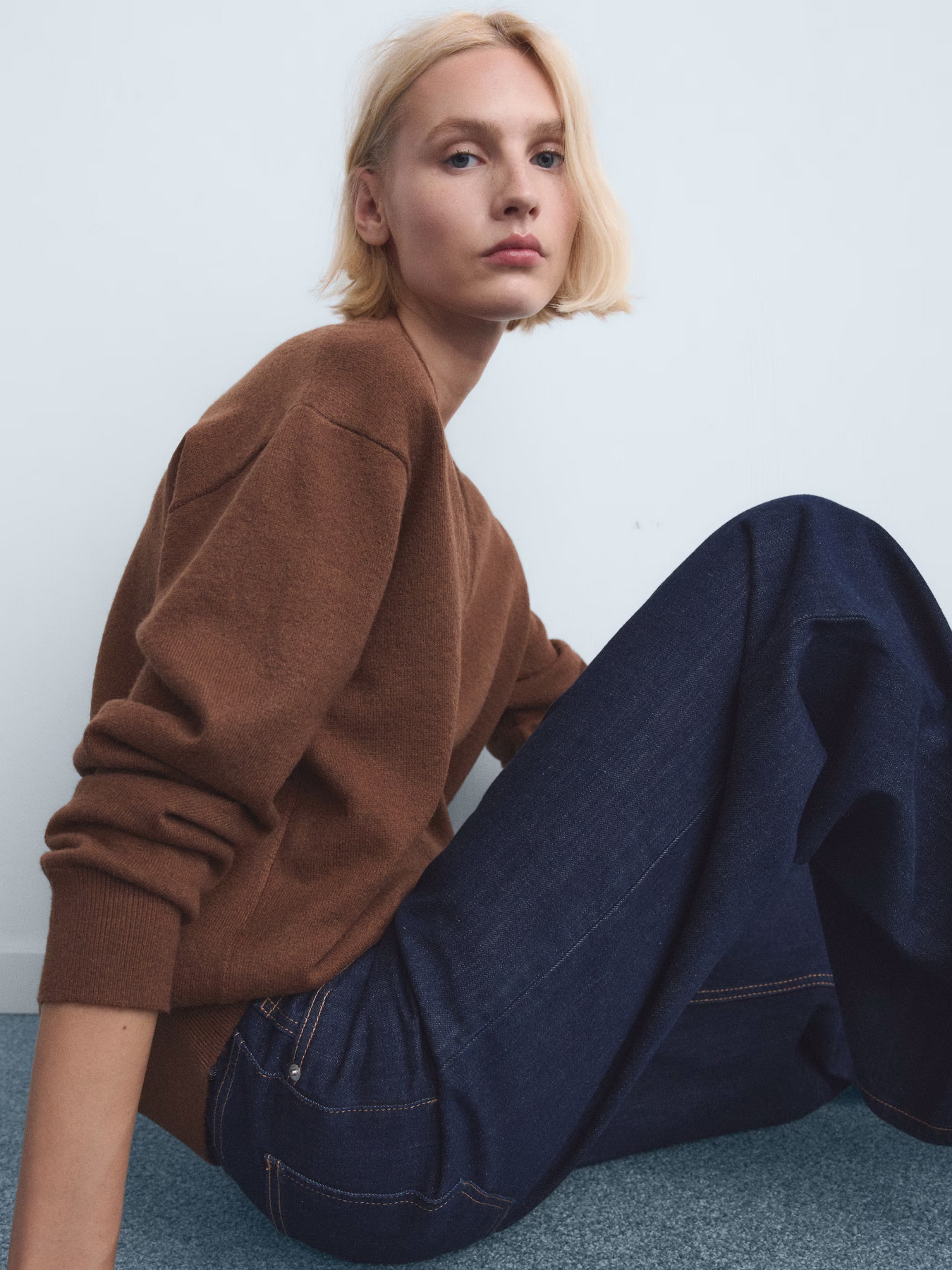 Расклешенные джинсы MANGO модель 27041229_TS Фото