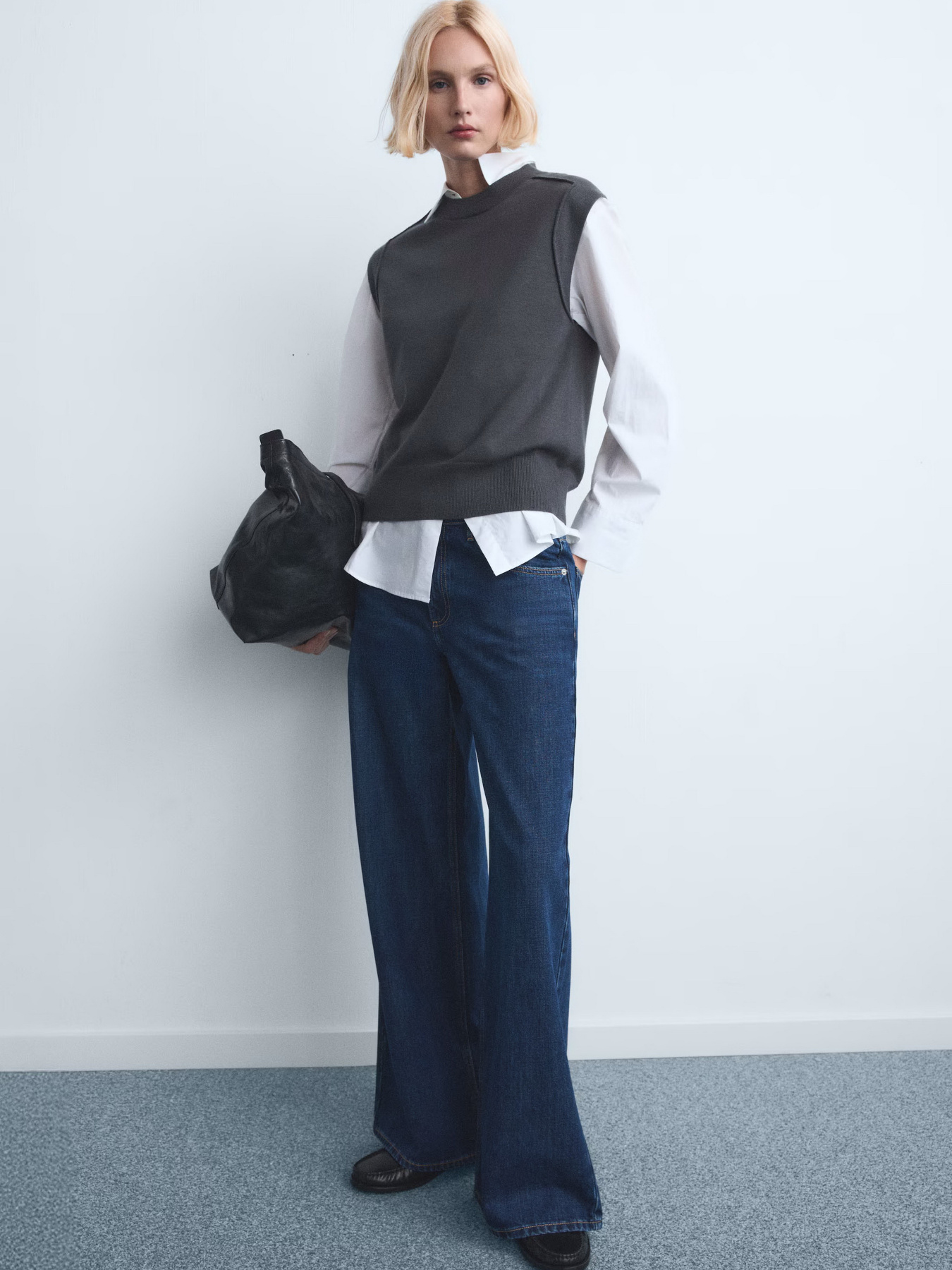 Расклешенные джинсы MANGO модель 27081230_TO Фото