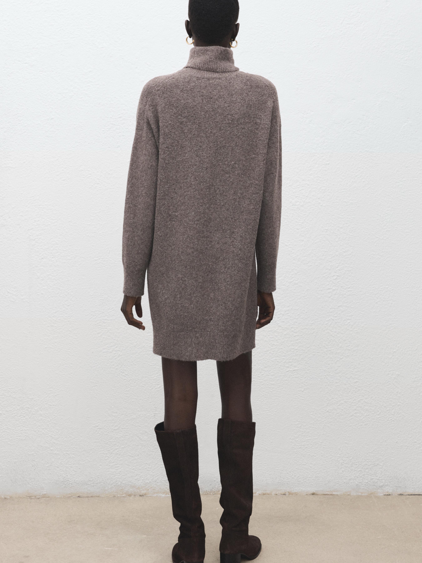 Сукня міні MANGO модель 27081215_35 Фото