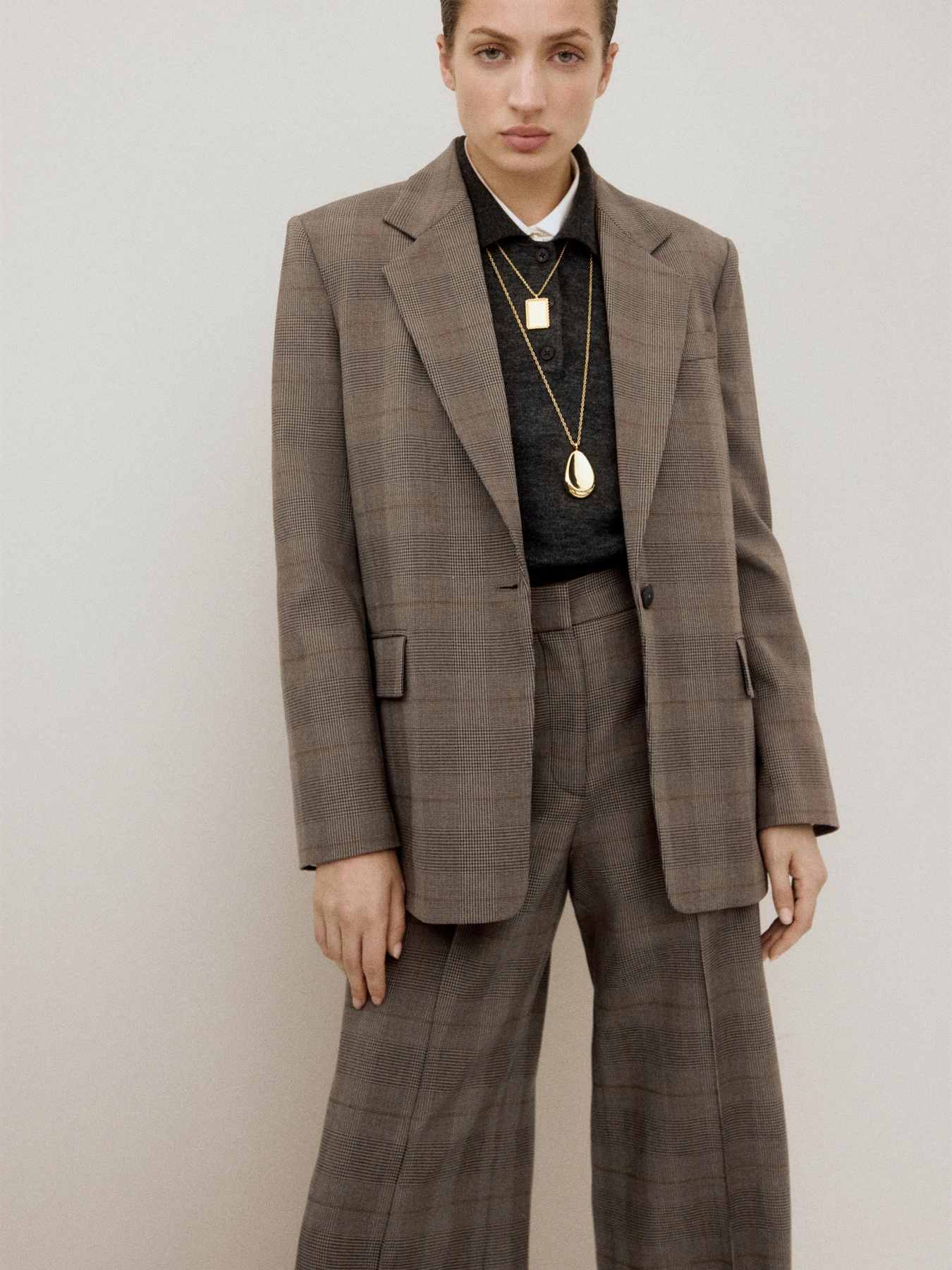 Брюки классические MANGO модель 27031325_30 Фото