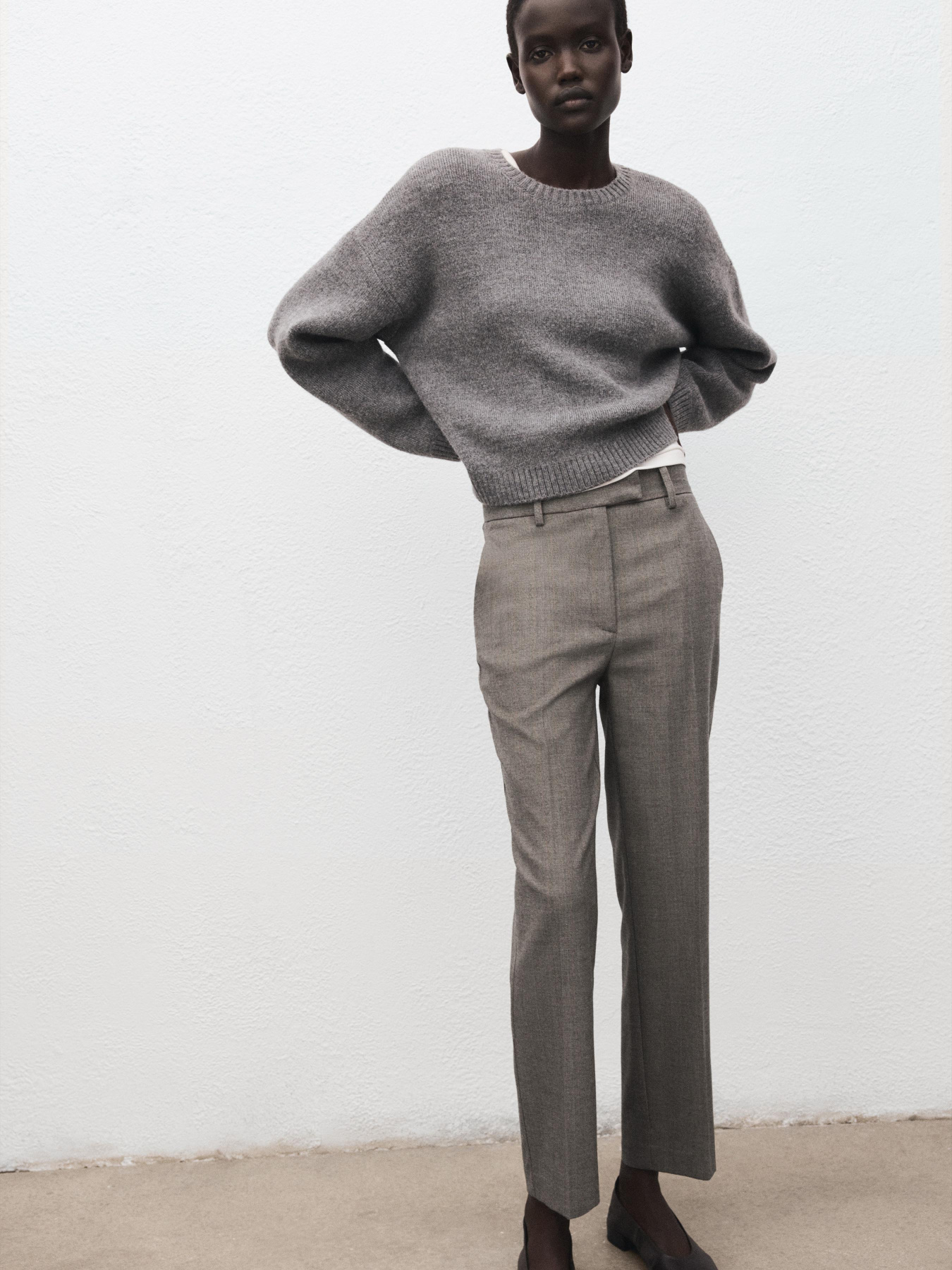 Классические штаны MANGO модель 27071264_91 Фото