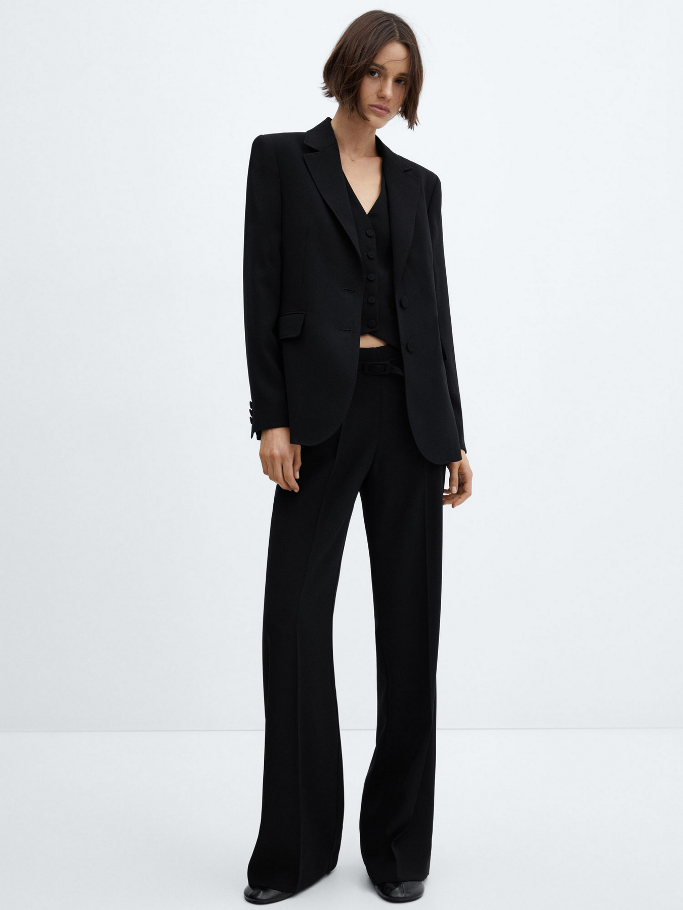 Блейзер MANGO Iguana модель 67041009_99 Блейзер MANGO Iguana модель 67041009_99 Фото