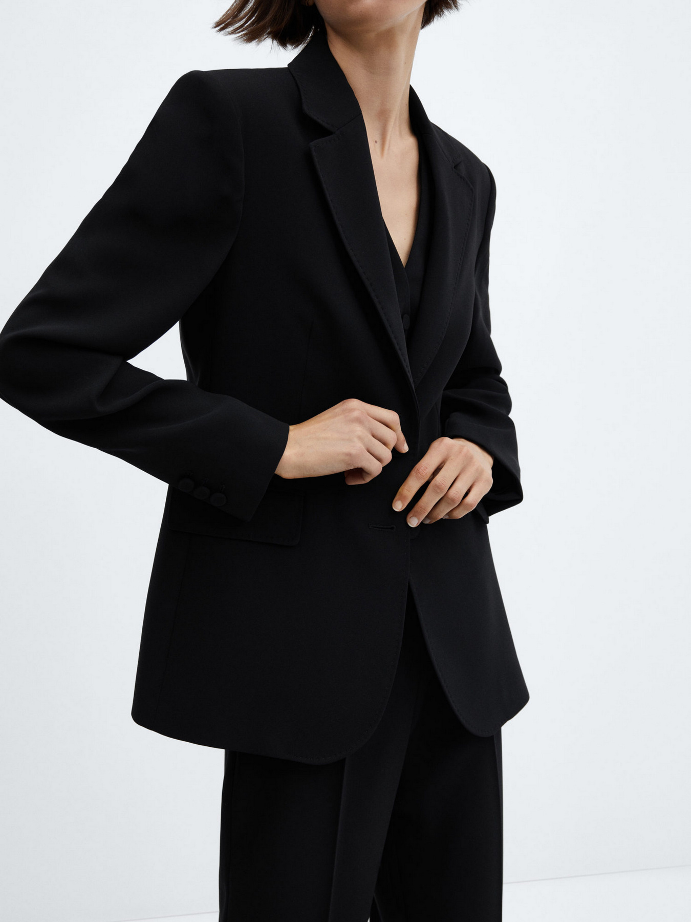 Блейзер MANGO Iguana модель 67041009_99 Блейзер MANGO Iguana модель 67041009_99 Фото