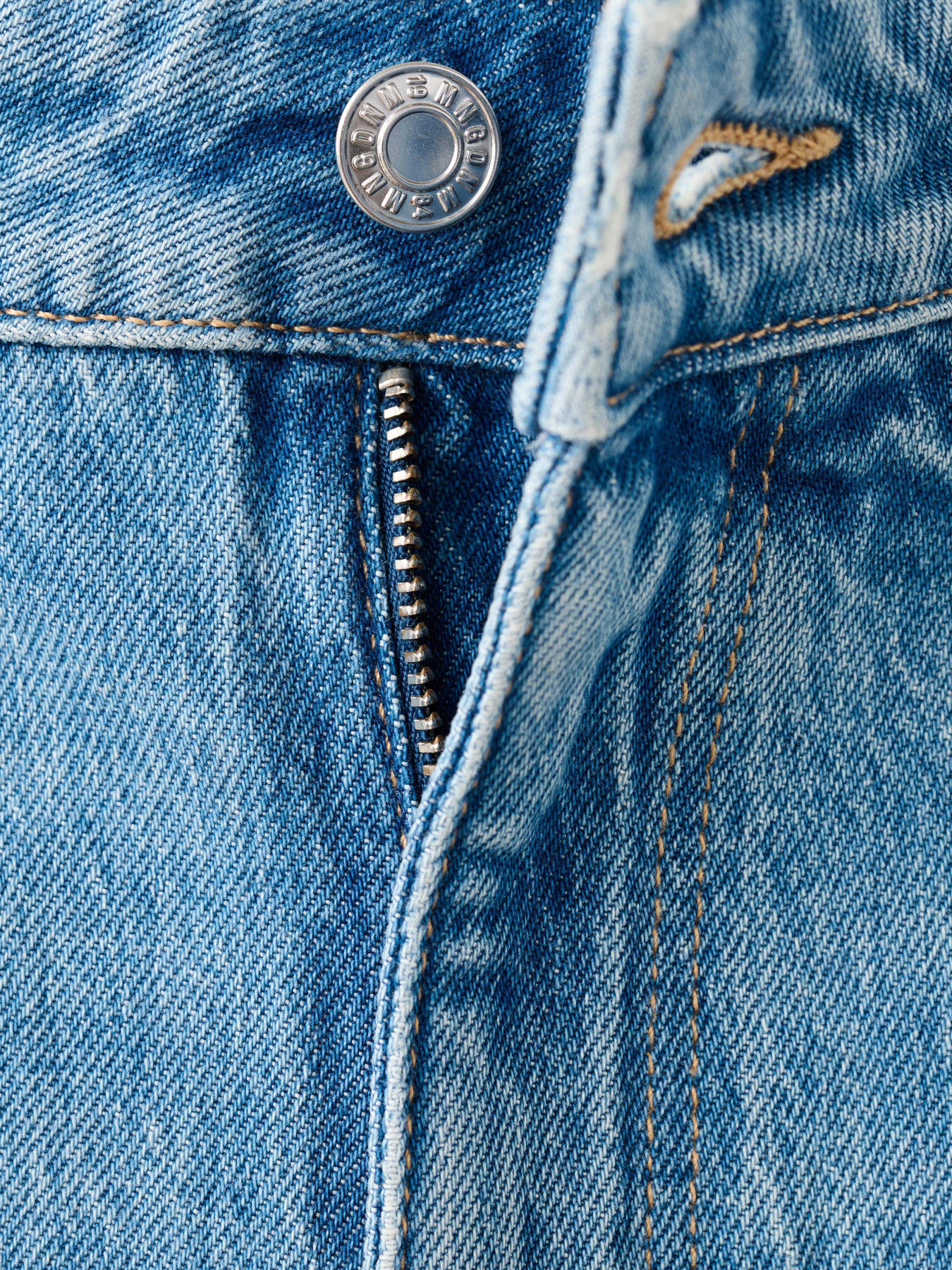 Расклешенные джинсы MANGO модель 27001243_TM Фото