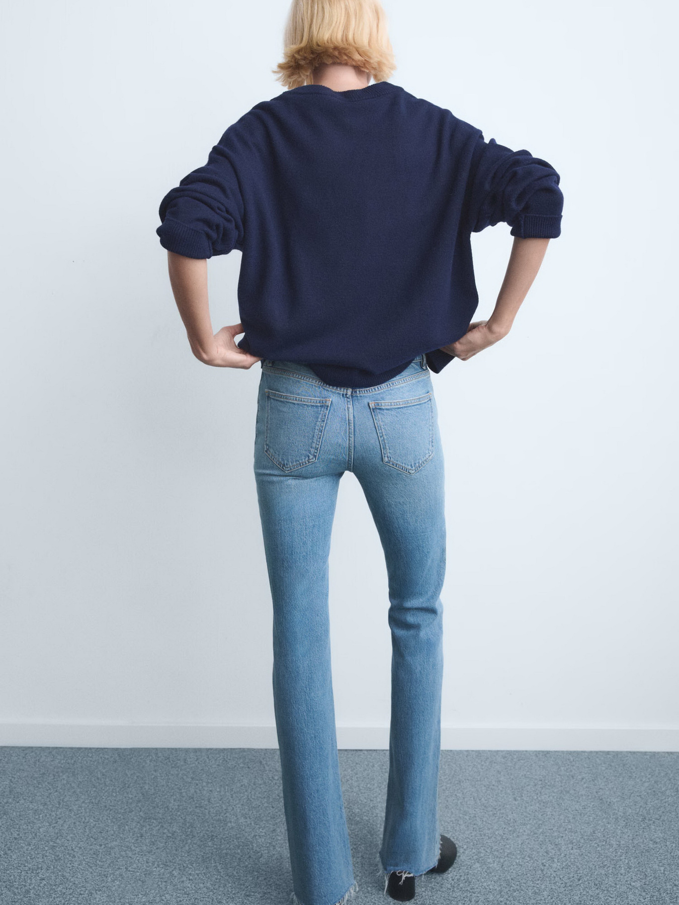 Расклешенные джинсы MANGO модель 27001243_TM Расклешенные джинсы MANGO модель 27001243_TM Фото