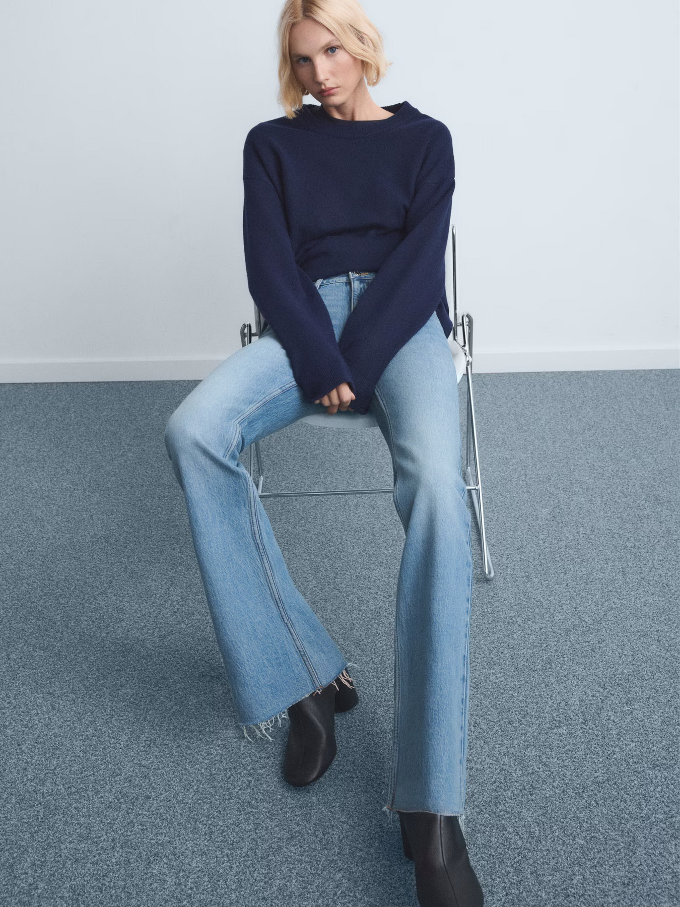 Расклешенные джинсы MANGO модель 27001243_TM Расклешенные джинсы MANGO модель 27001243_TM Фото