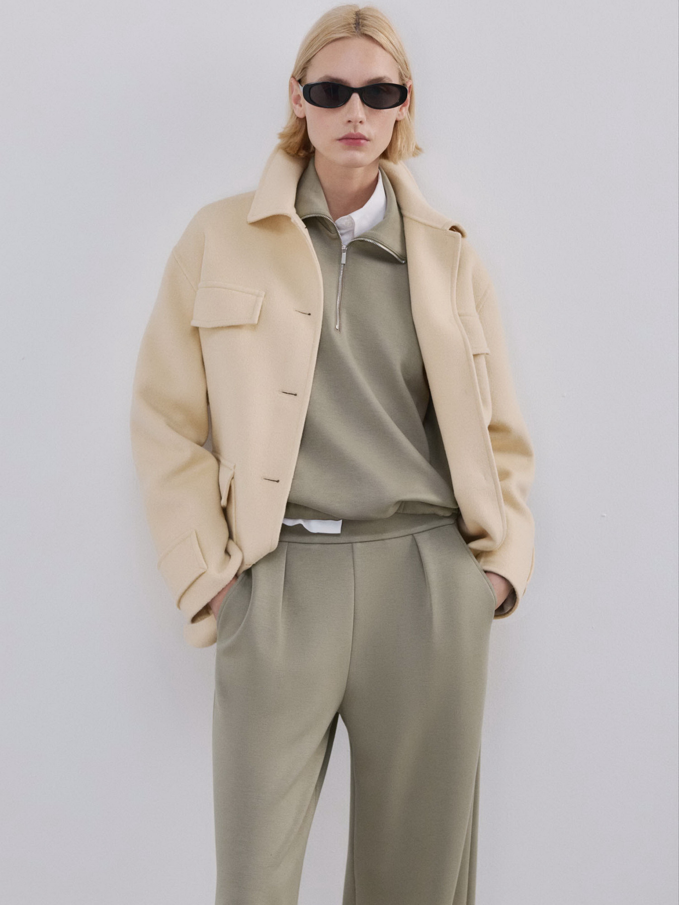 Повседневные штаны MANGO модель 27073325_37 Фото