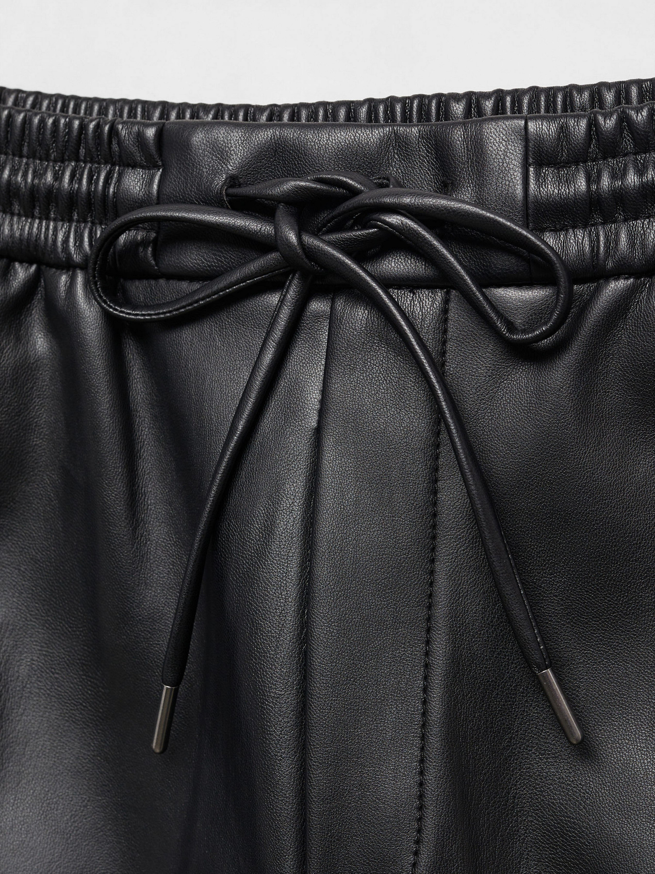 Повсякденні штани MANGO Apple модель 67090467_99 Повсякденні штани MANGO Apple модель 67090467_99 Фото