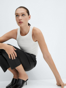 Повсякденні штани MANGO Apple модель 67090467_99 Повсякденні штани MANGO Apple модель 67090467_99 Фото