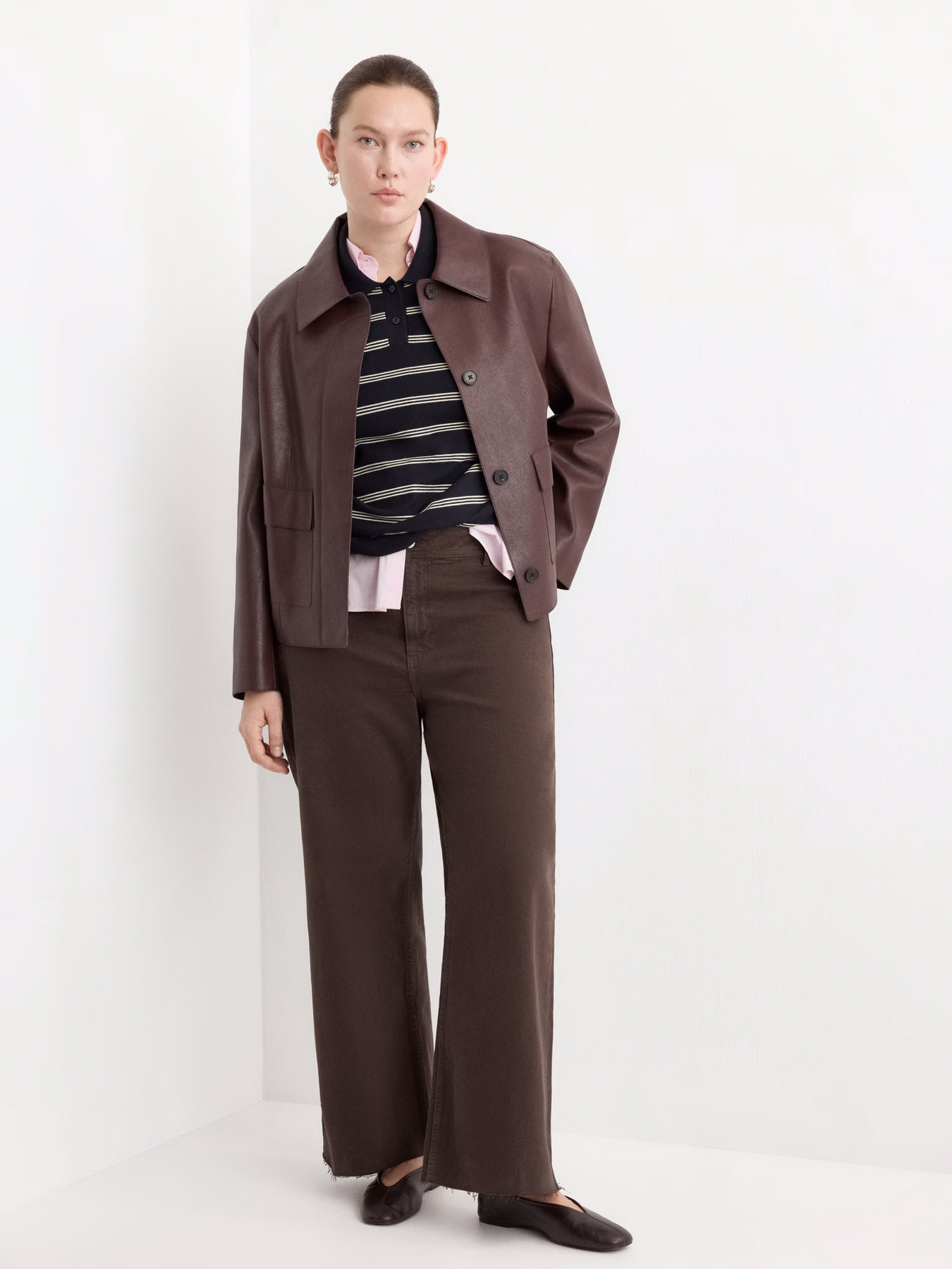 Расклешенные джинсы MANGO модель 27043342_32 Фото