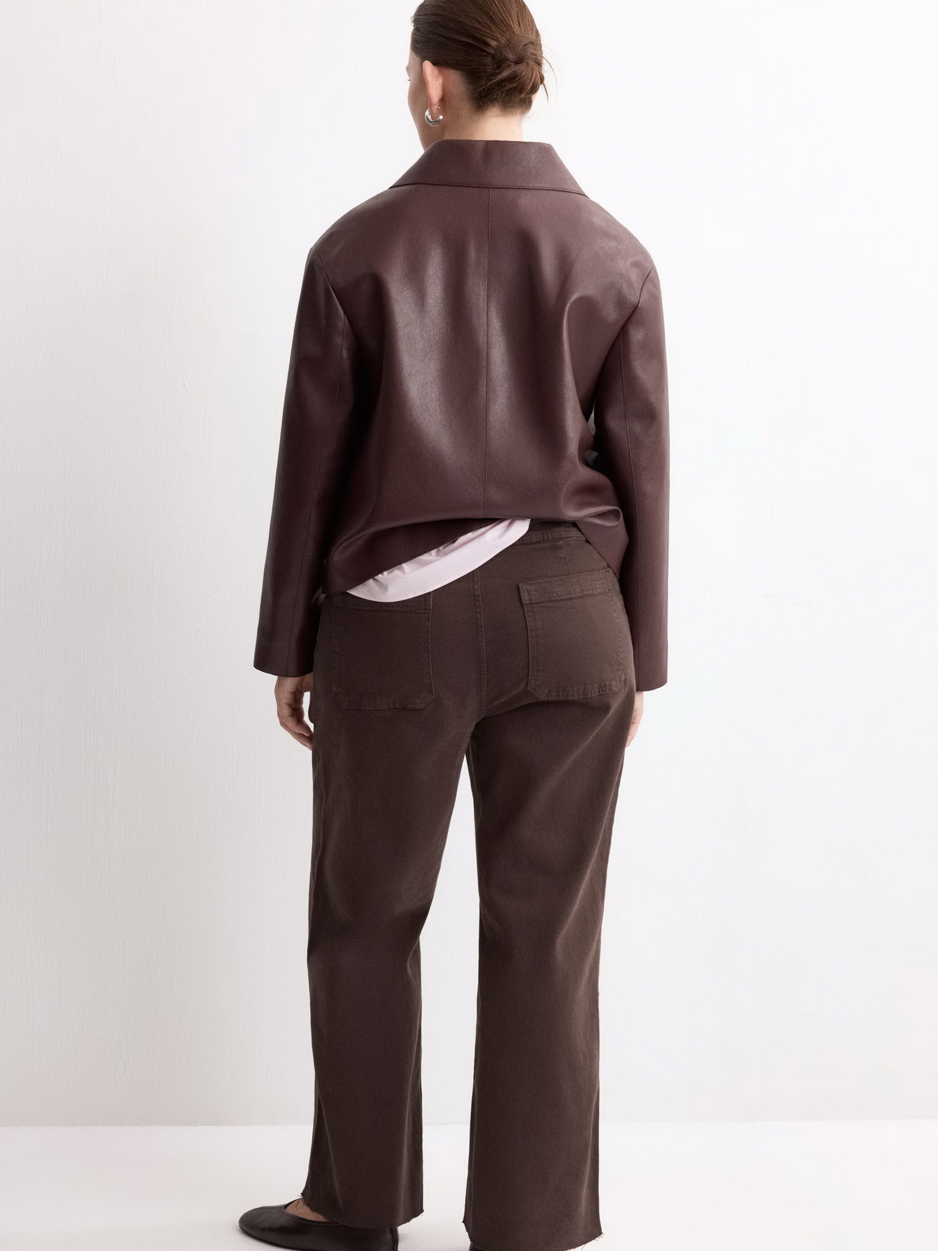 Расклешенные джинсы MANGO модель 27043342_32 Фото