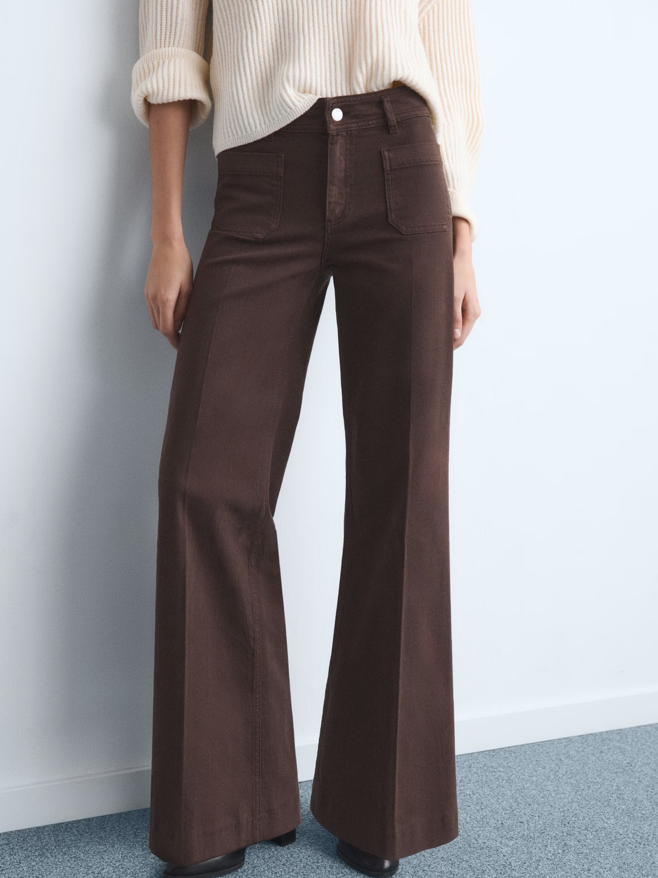 Джинси кльош MANGO модель 27061322_32 Фото