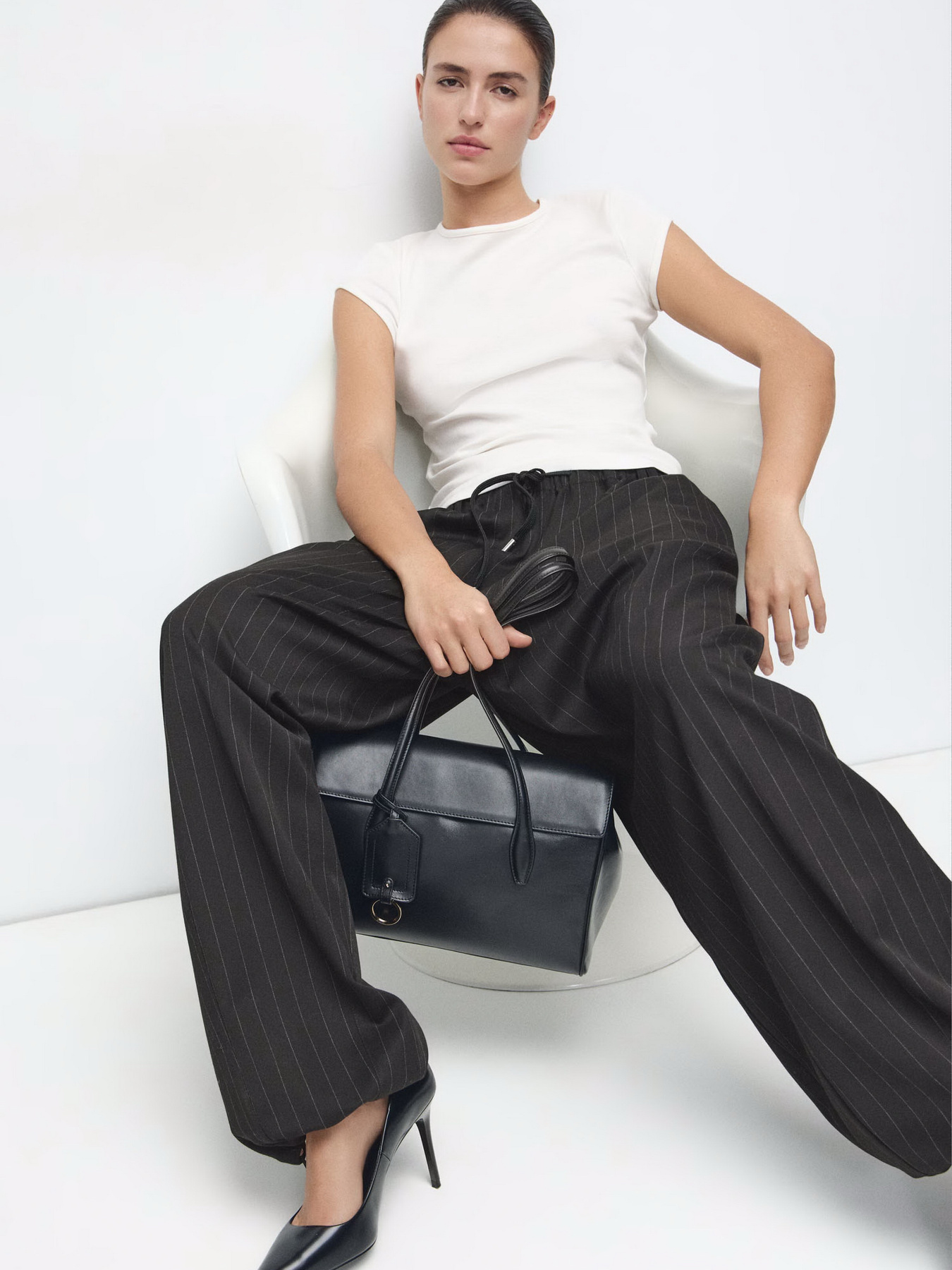 Штани повсякденні MANGO модель 27081339_99 Фото