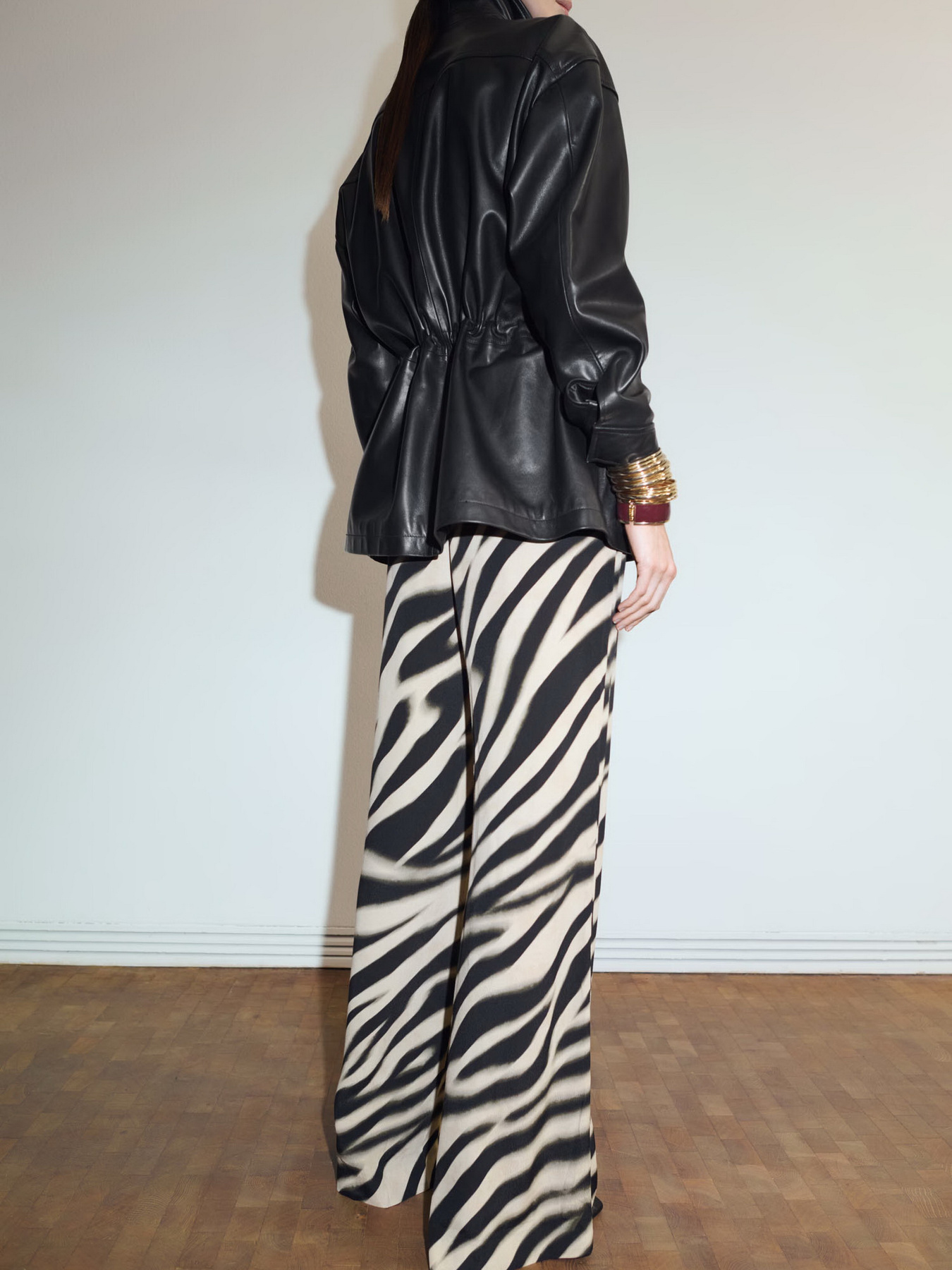 Брюки повседневные MANGO модель 27084099_99 Фото