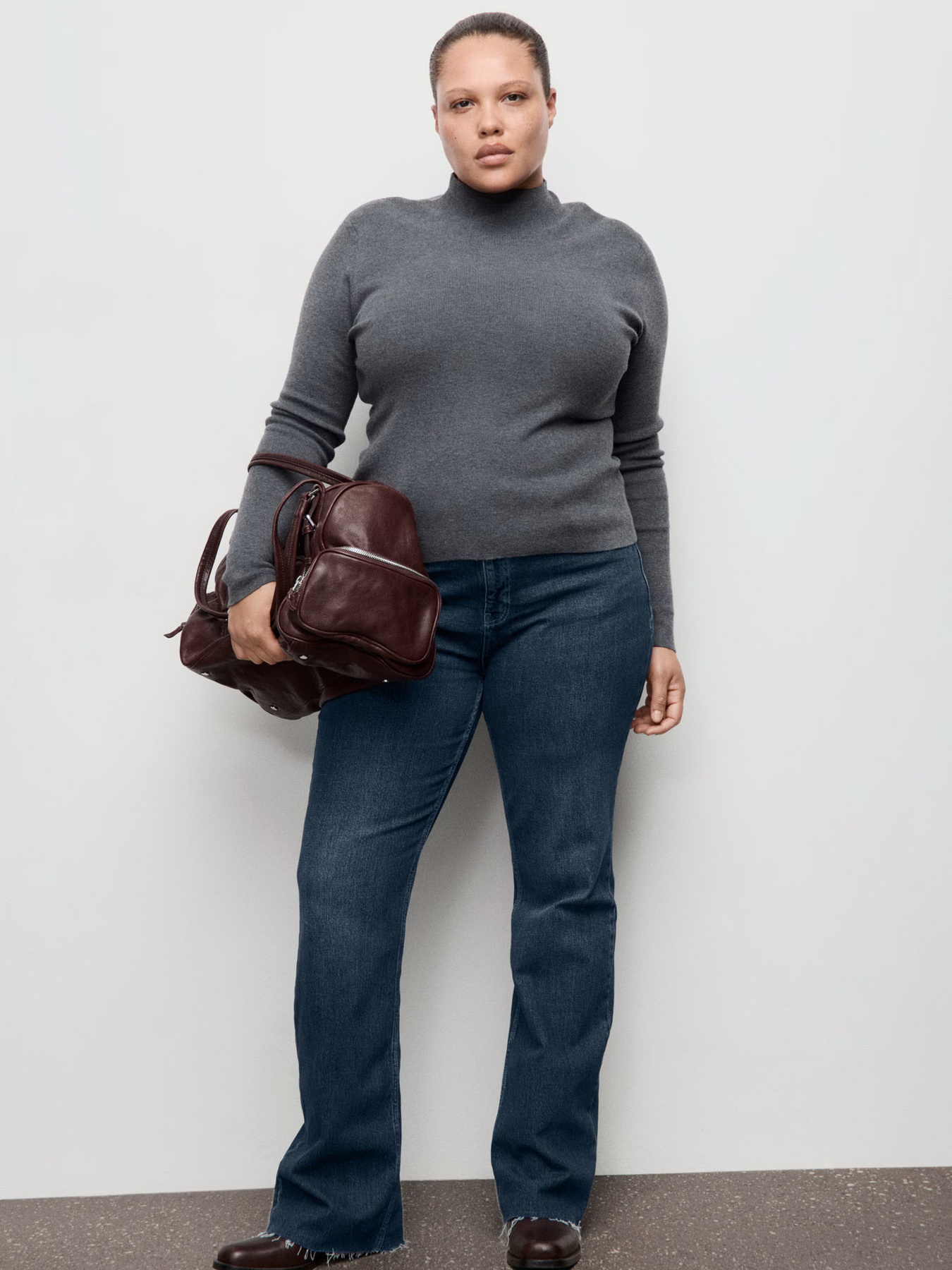 Джинси кльош MANGO модель 27011235_TO Фото