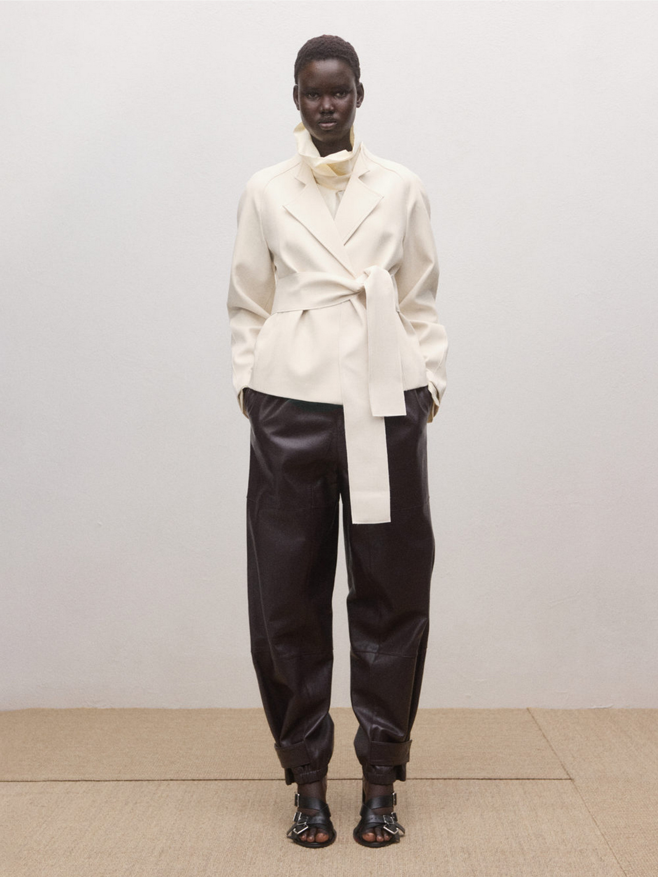 Демісезонна куртка MANGO модель 27084448_5 Фото