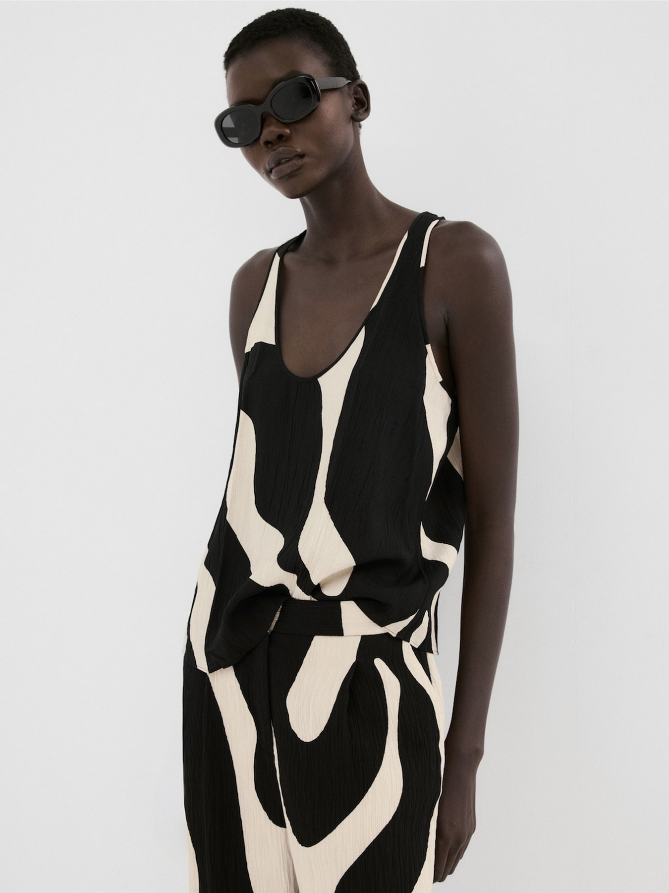 MANGO модель 27015834_99 MANGO модель 27015834_99 Фото