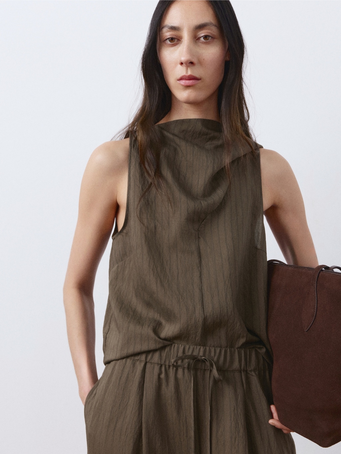 MANGO модель 27085821_30 MANGO модель 27085821_30 Фото