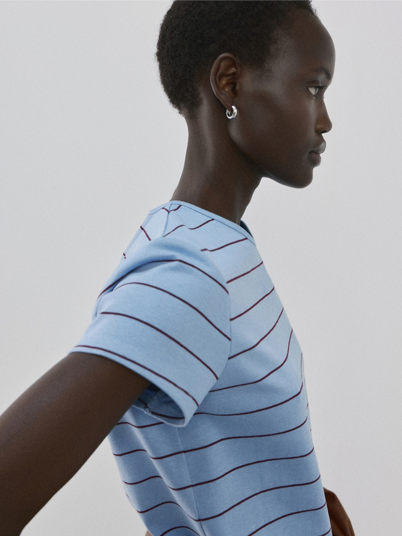 Футболка MANGO модель 27055823_52 Фото