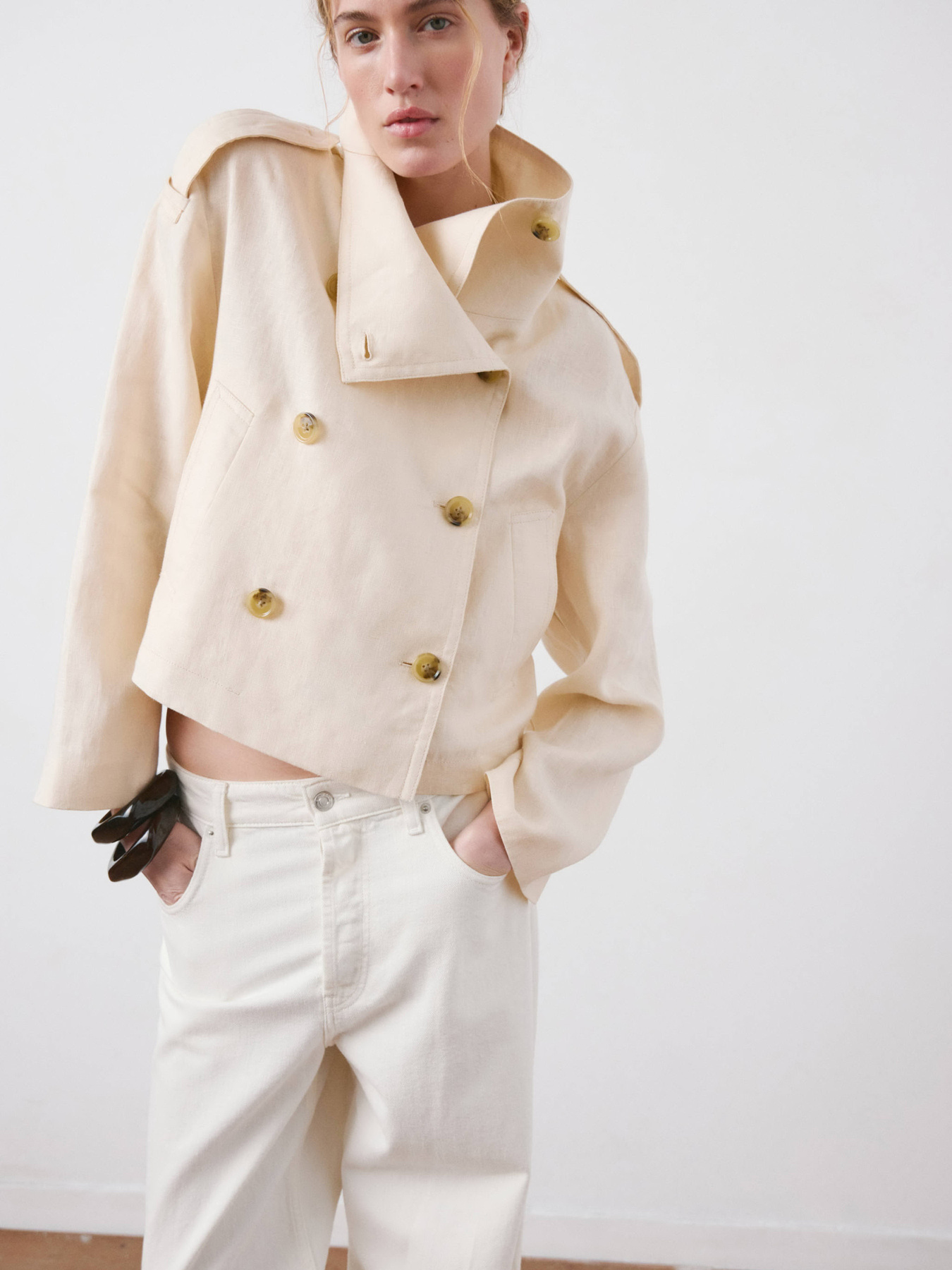 Пальто и плащи MANGO CALA модель 27097778_5 Фото