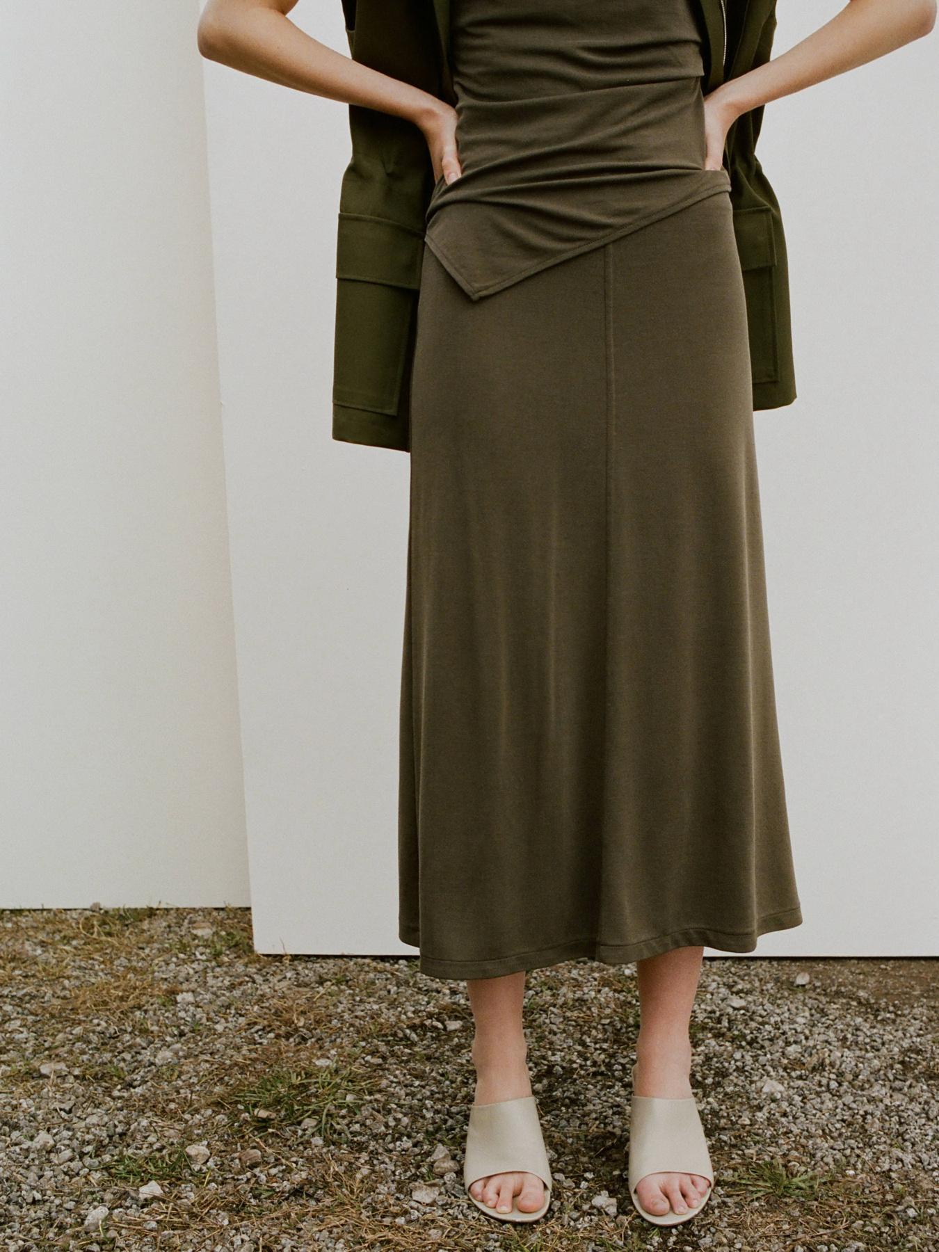 Спідниці MANGO TRISTAN модель 27057149_37 Фото