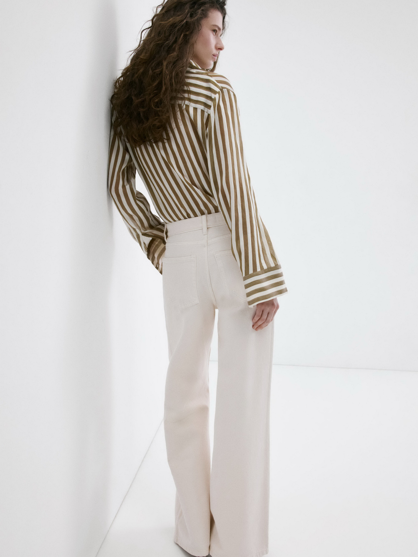 Джинсы MANGO BELLE модель 27047140_2 Фото