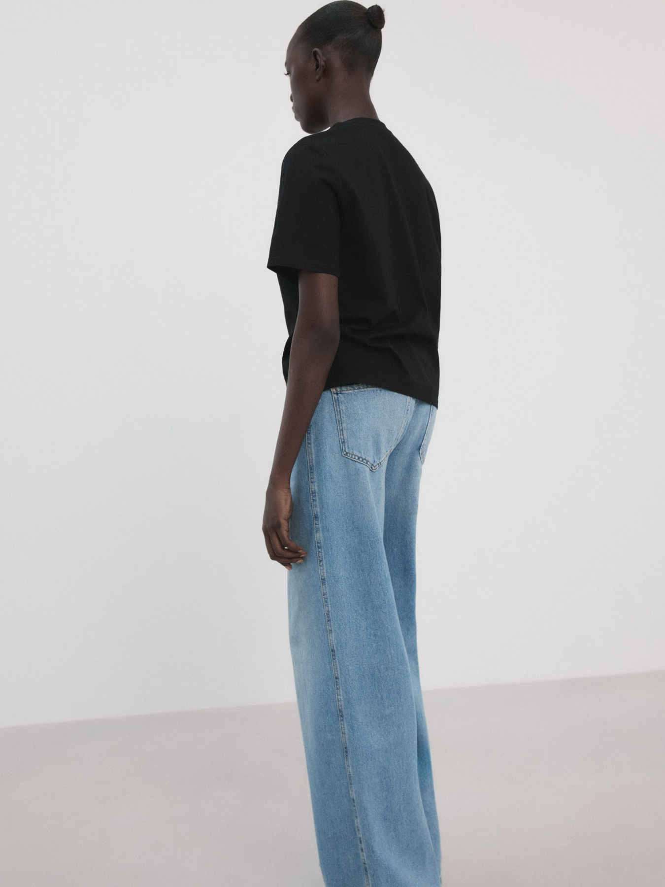 Футболки и поло MANGO FLORI модель 27077152_99 Фото