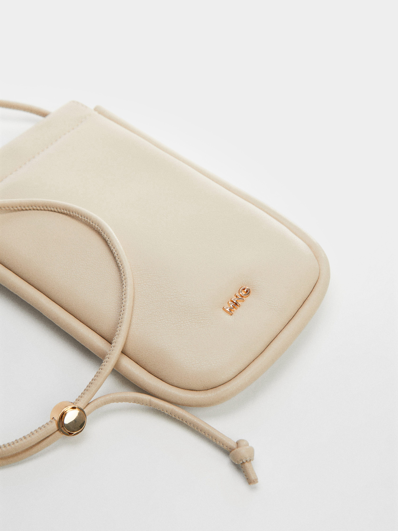 Чохол для смартфону MANGO Aivan модель 67052538_2 Фото