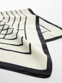 Хустка MANGO Geo модель 67042920_5 Фото