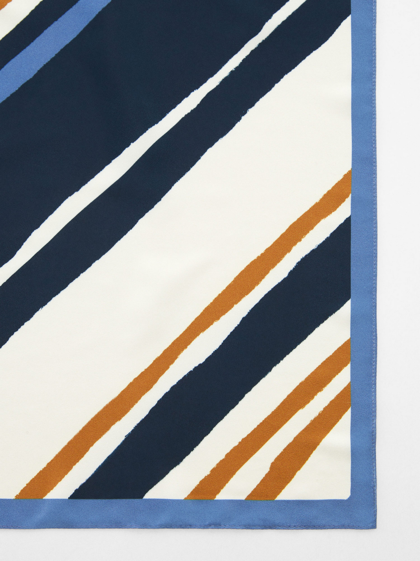 Шарф MANGO River модель 67034024_5 Шарф MANGO River модель 67034024_5 Фото