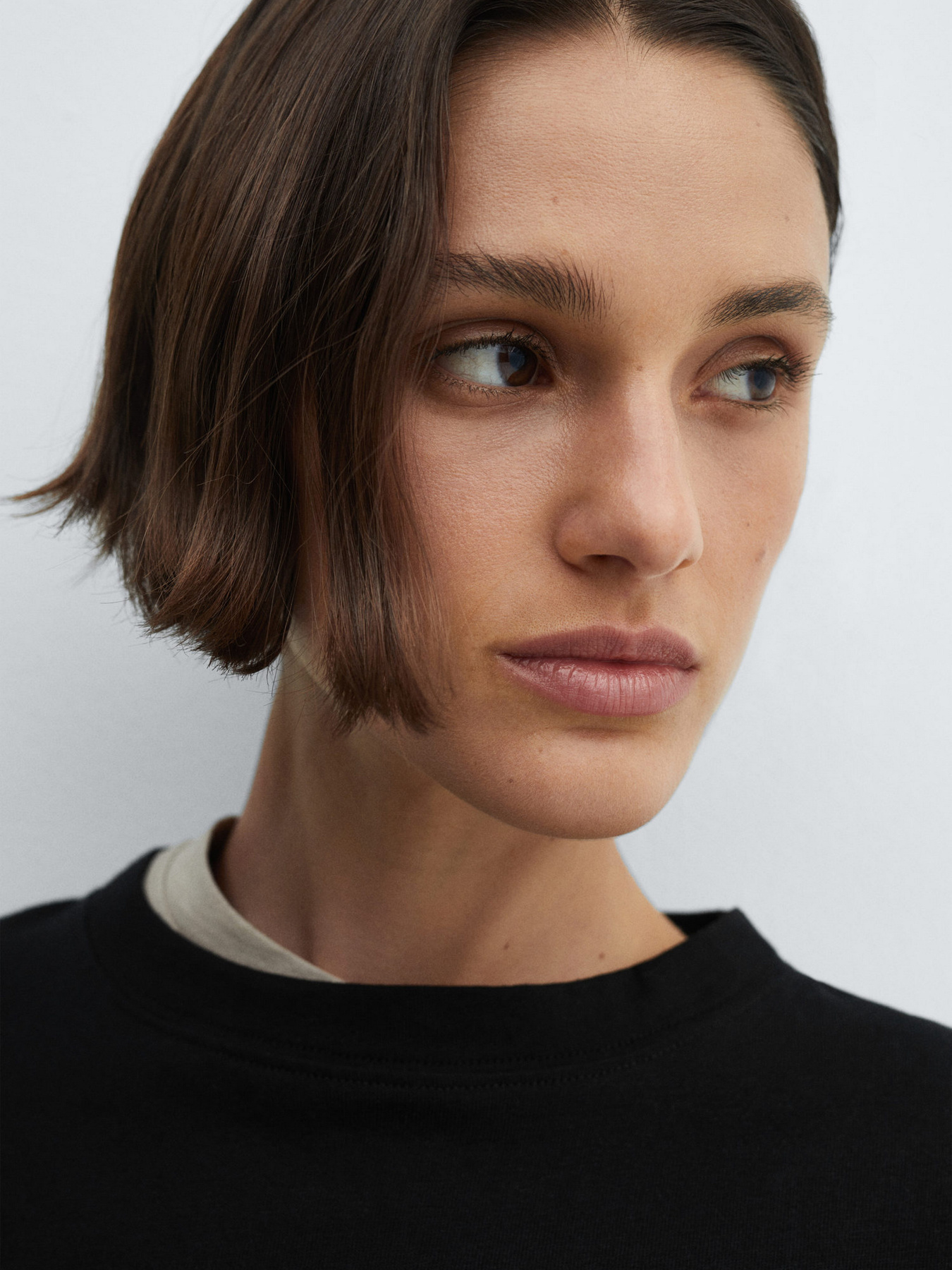 Футболка MANGO Sevilla модель 67035146_99 Футболка MANGO Sevilla модель 67035146_99 Фото