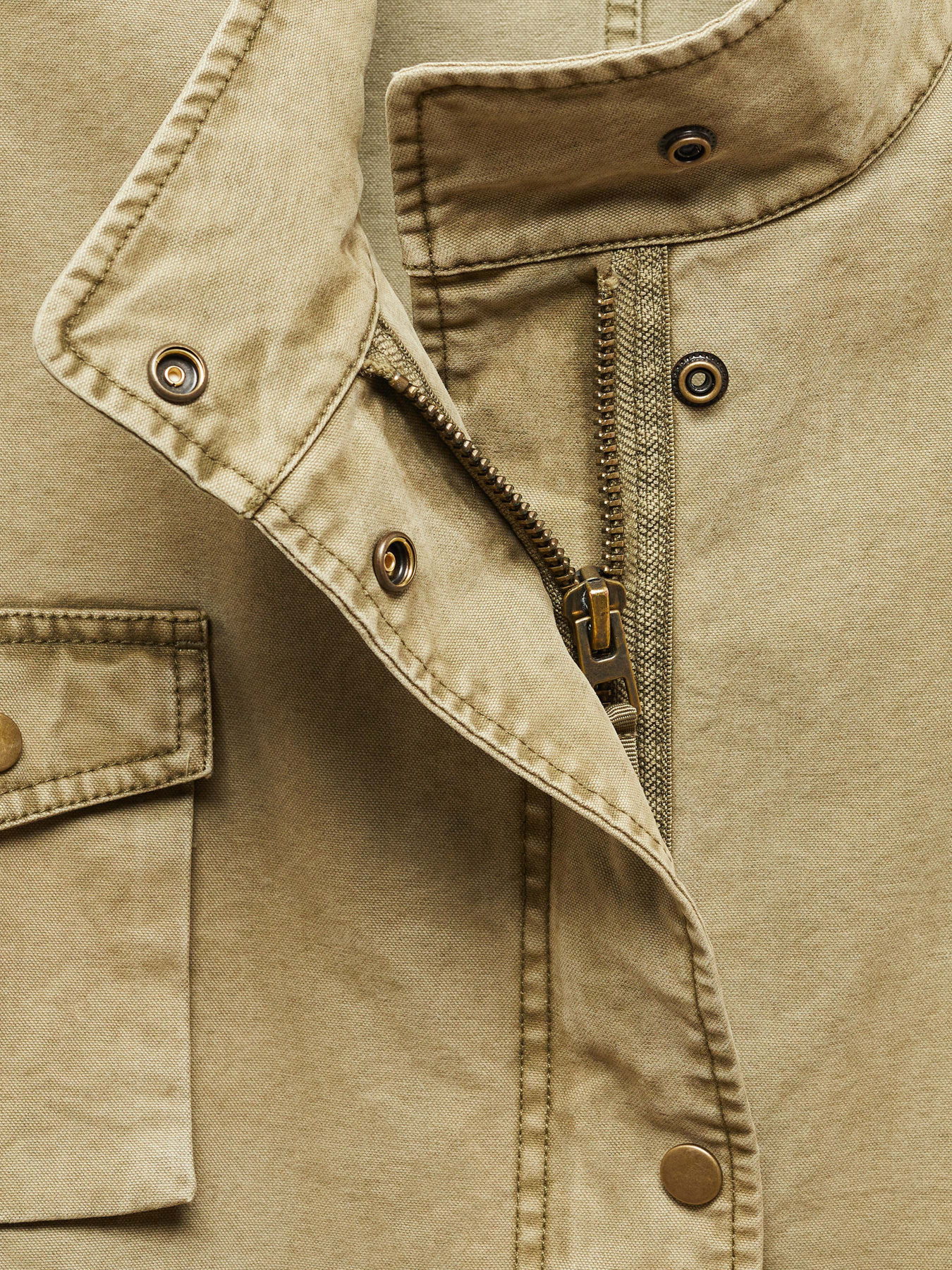 Джинсова куртка MANGO Africa модель 67066316_37 Джинсова куртка MANGO Africa модель 67066316_37 Фото