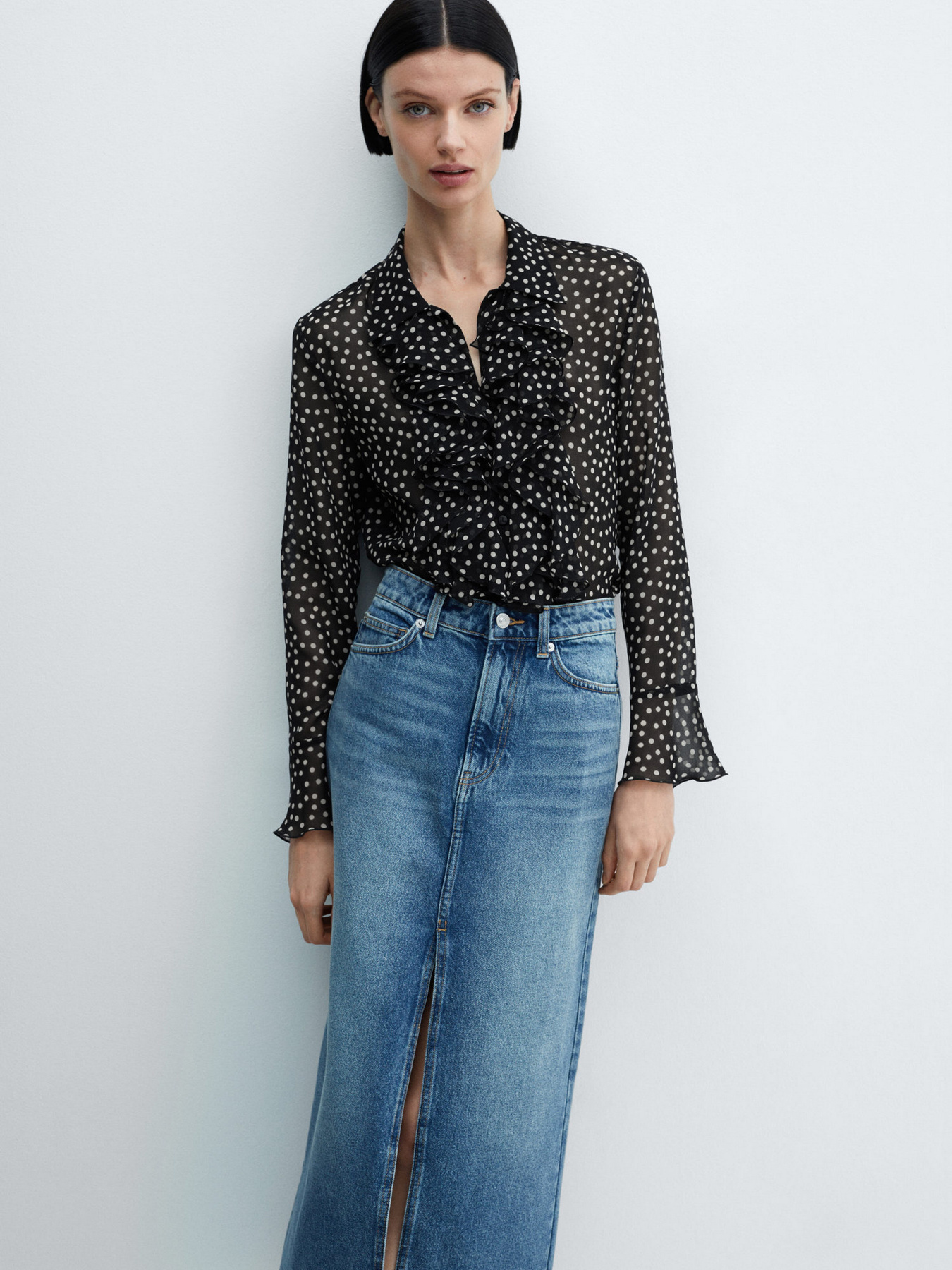 Блуза MANGO Camelot модель 67084071_99 Блуза MANGO Camelot модель 67084071_99 Фото